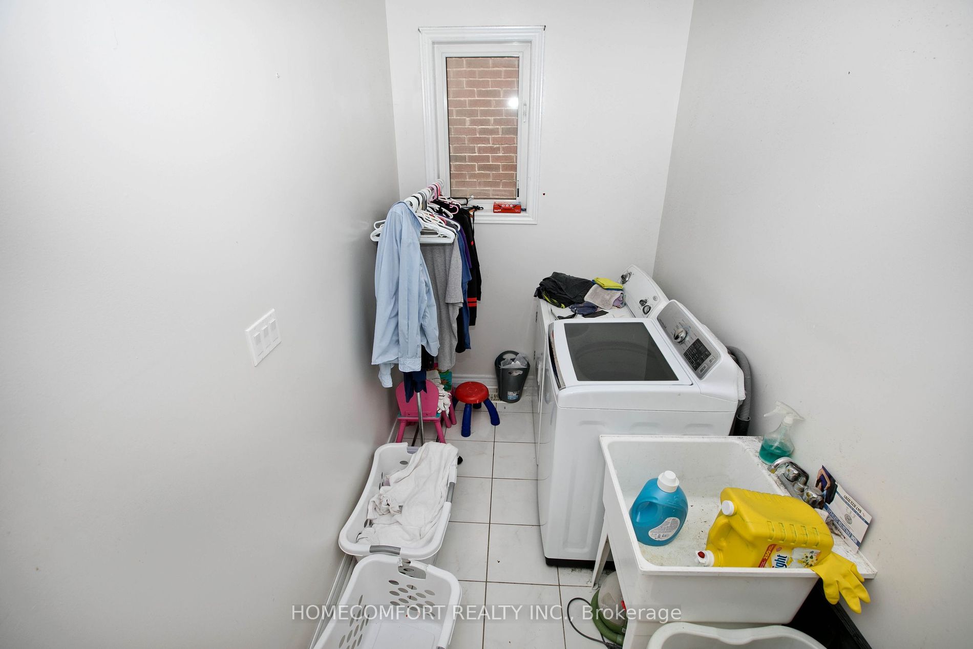 32 Herefordshire Cres
