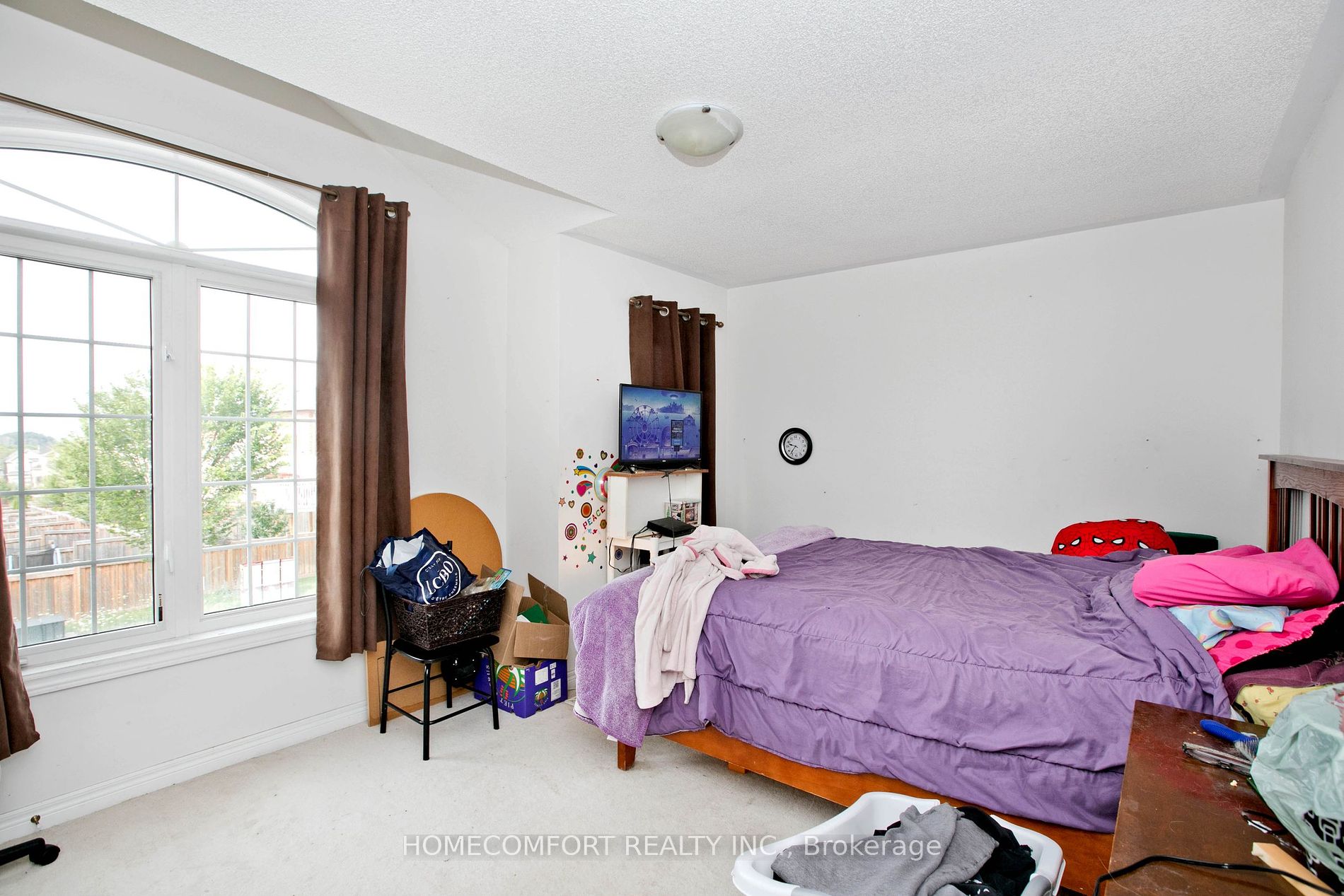 32 Herefordshire Cres