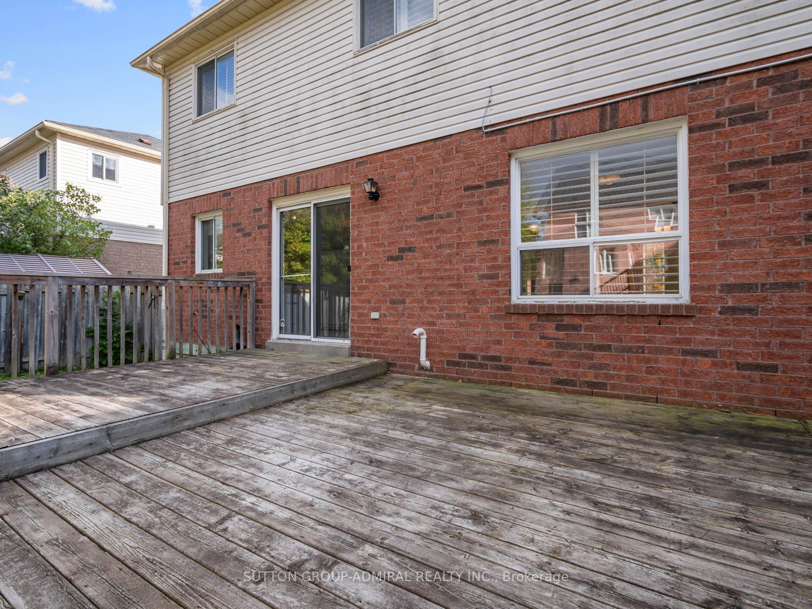 38 Iveagh Dr