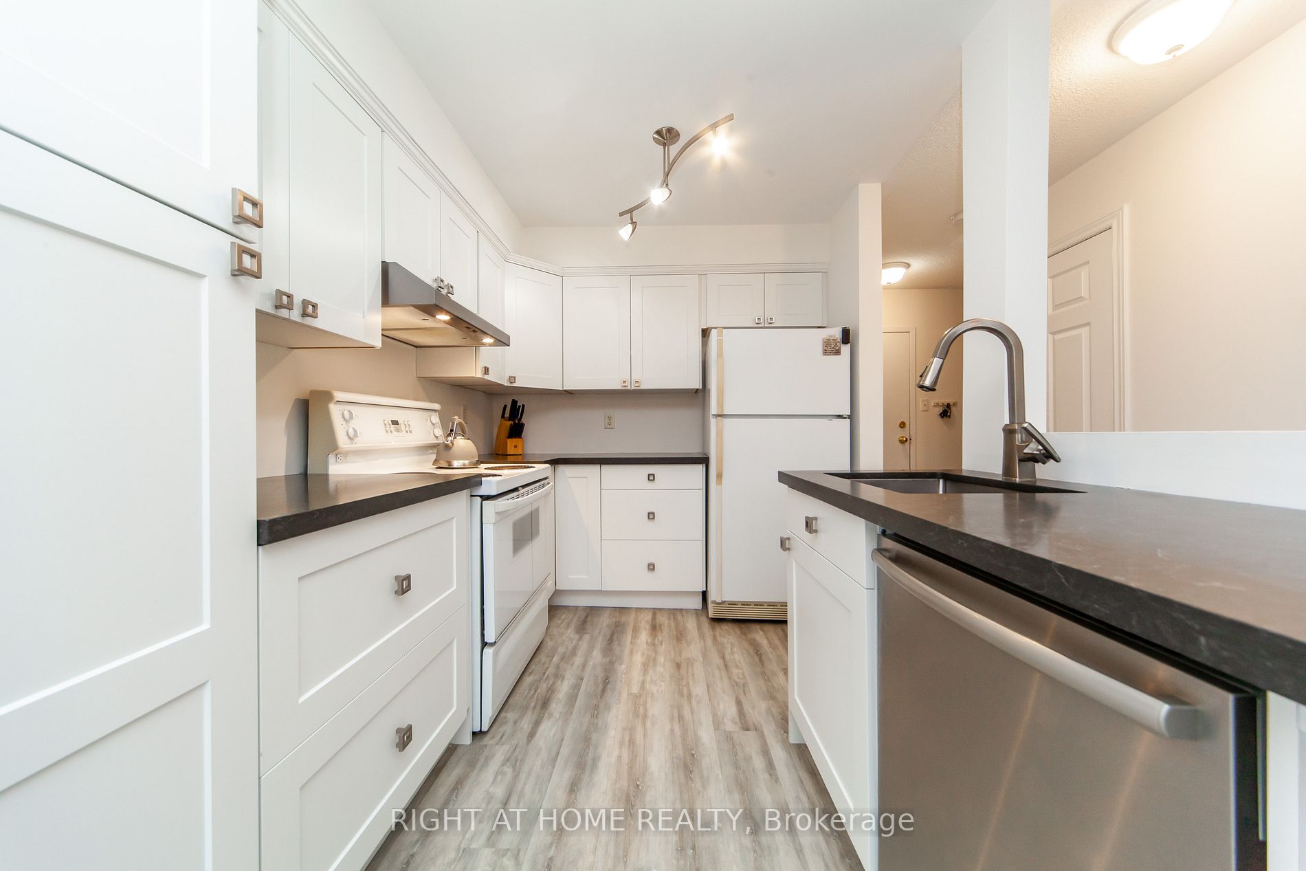 116 Cornell Park Ave, #D212