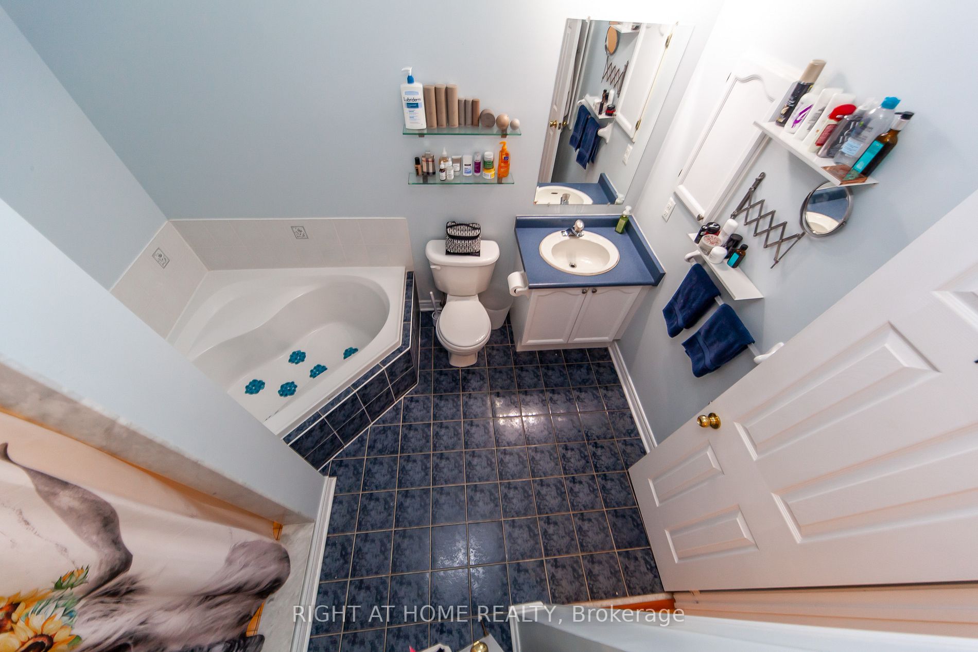 116 Cornell Park Ave, #D212