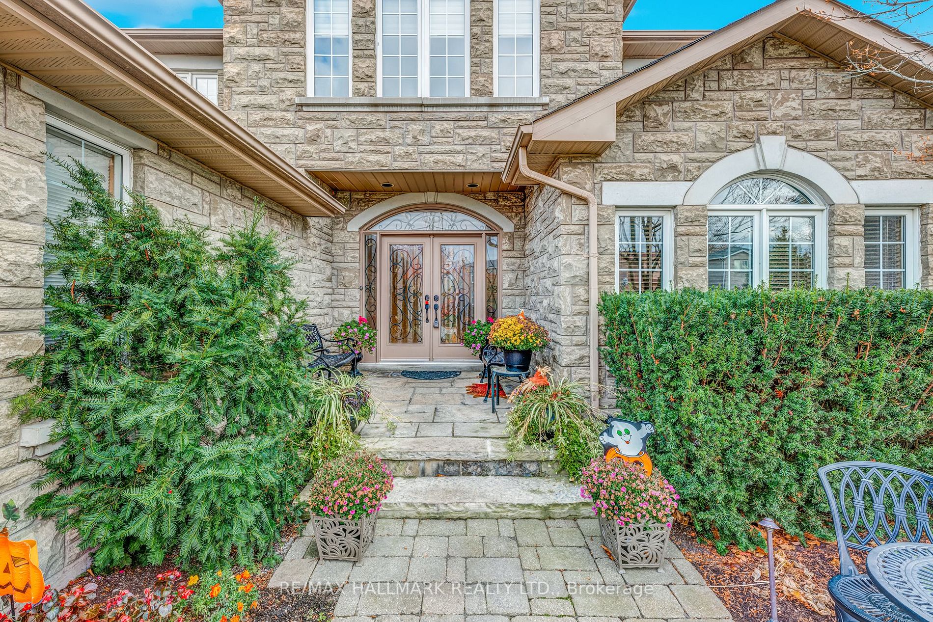 73 Cooperage Cres