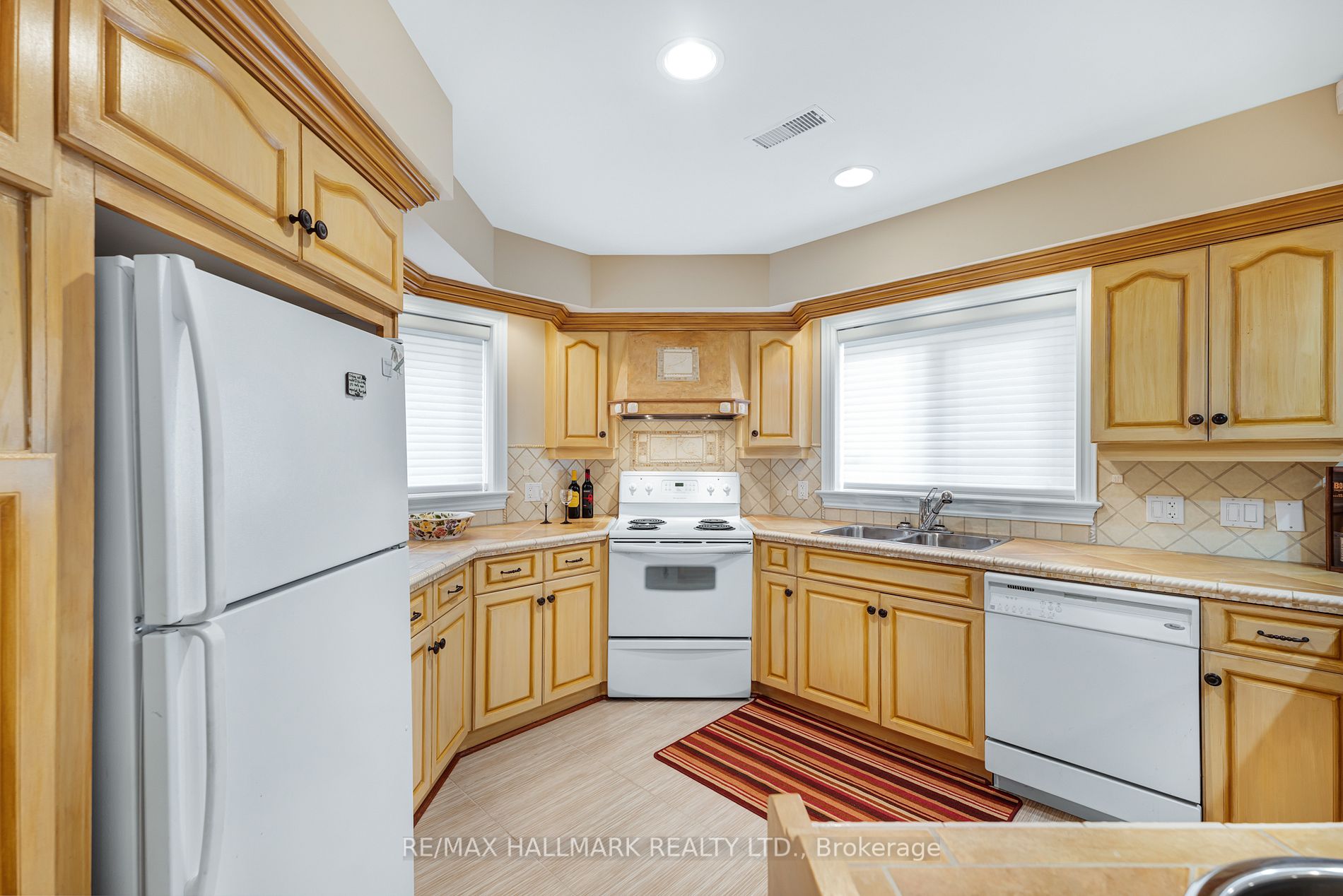 73 Cooperage Cres