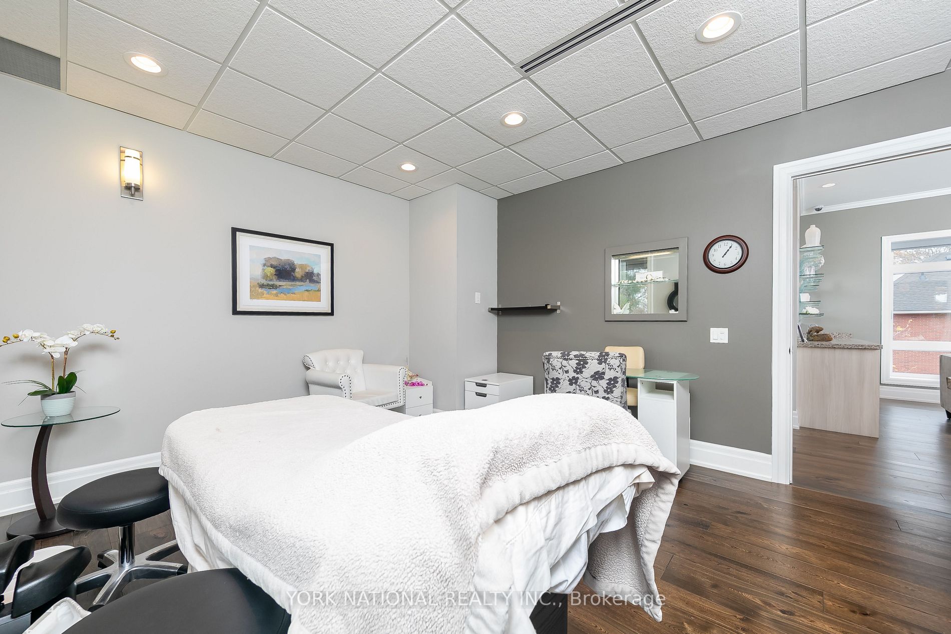95 Wellington St E, #2nd Flr