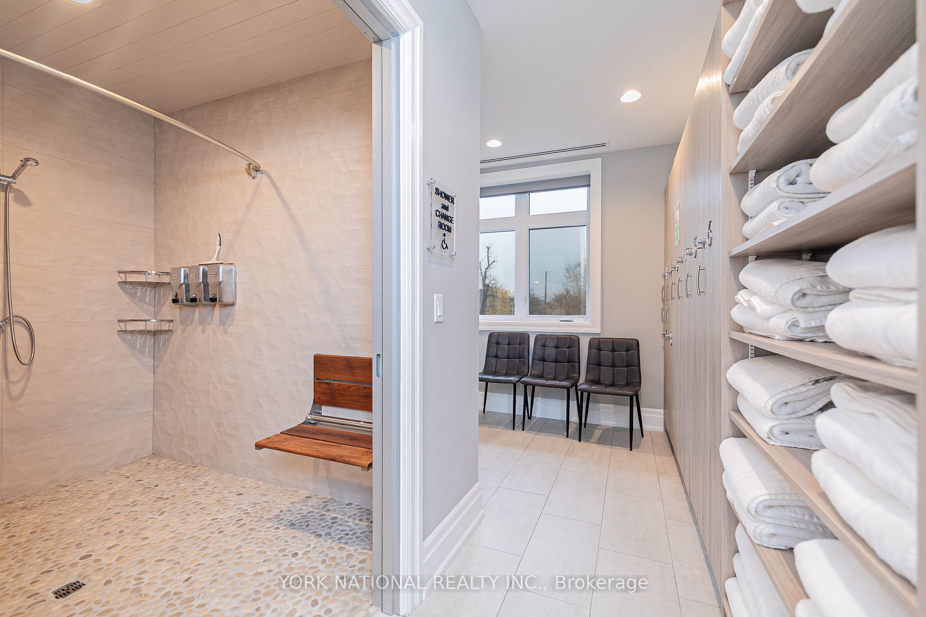 95 Wellington St E, #2nd Flr