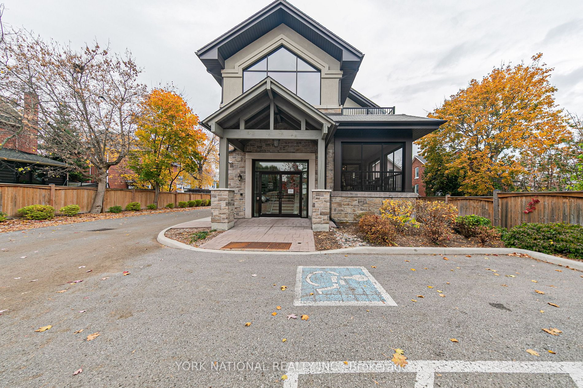 95 Wellington St E, #2nd Flr