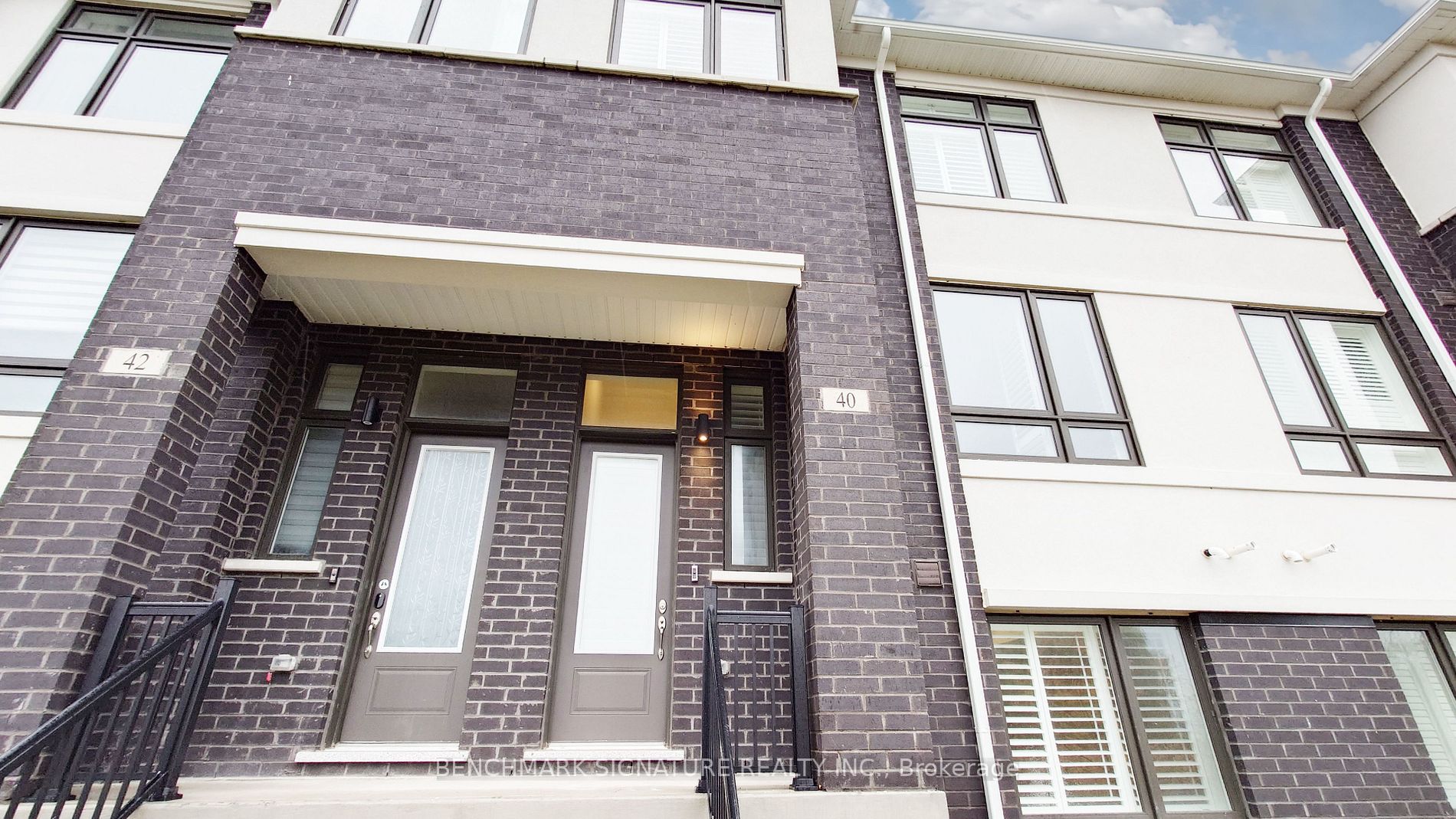 40 James Noble Lane