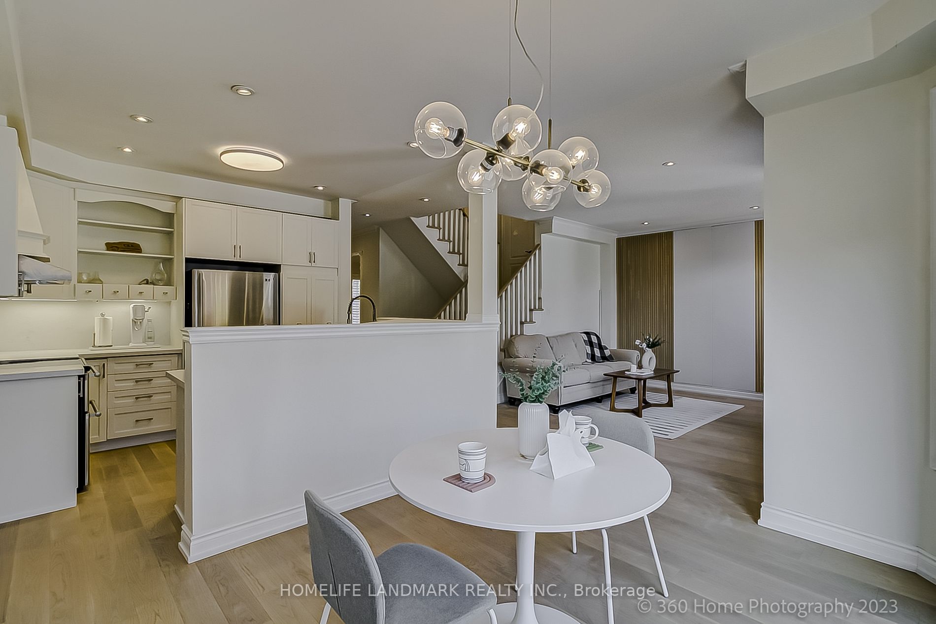 97 Fairlane Cres