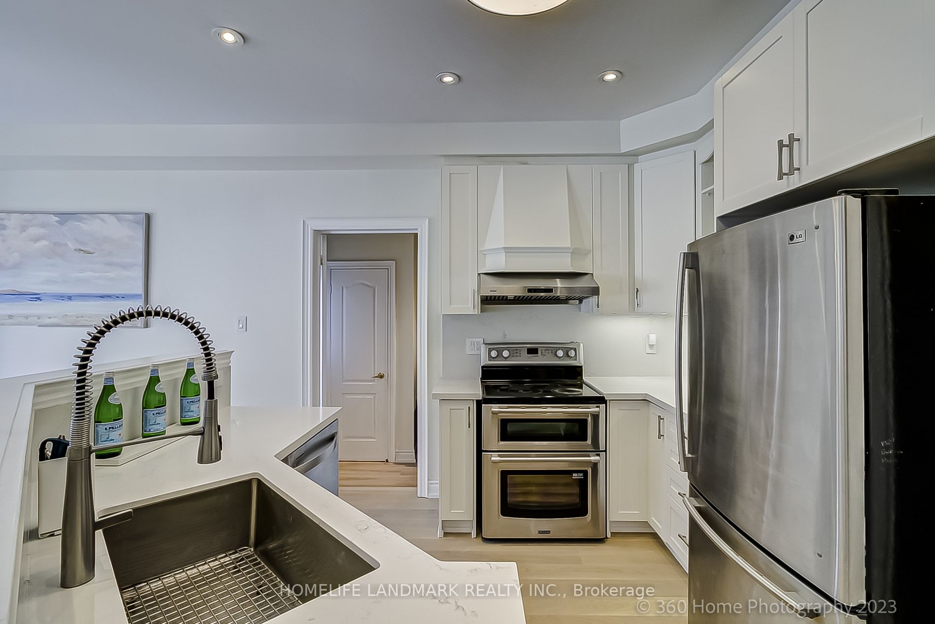 97 Fairlane Cres
