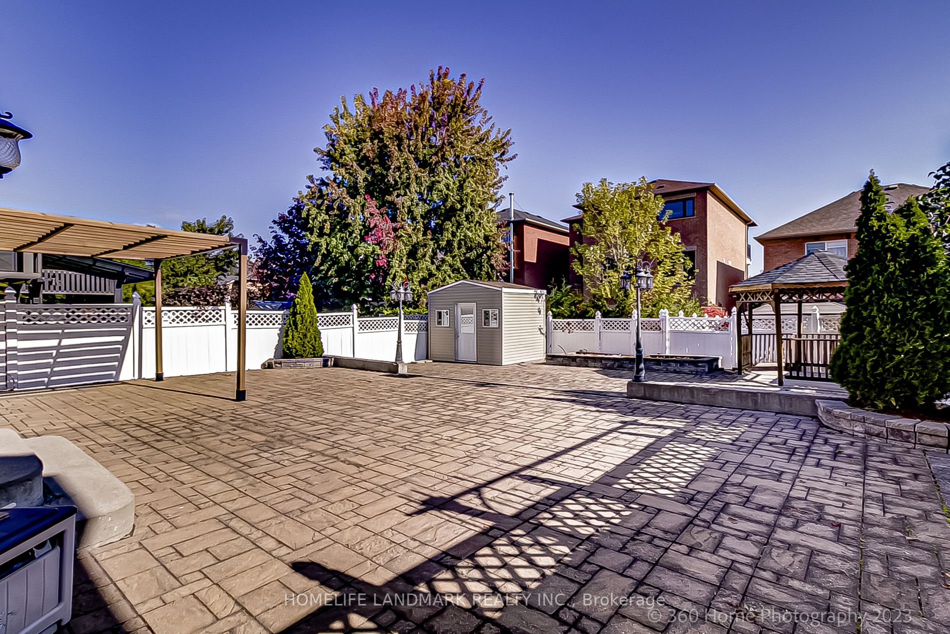 97 Fairlane Cres