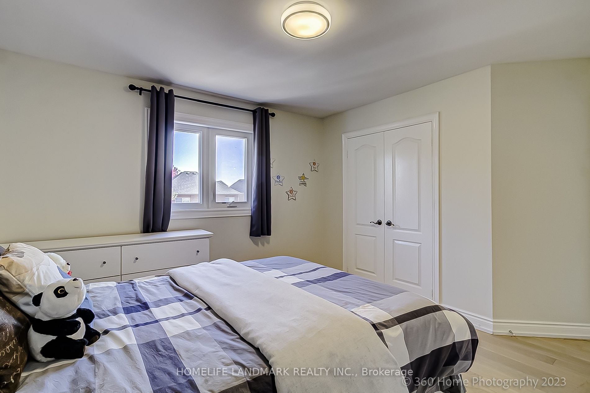 97 Fairlane Cres