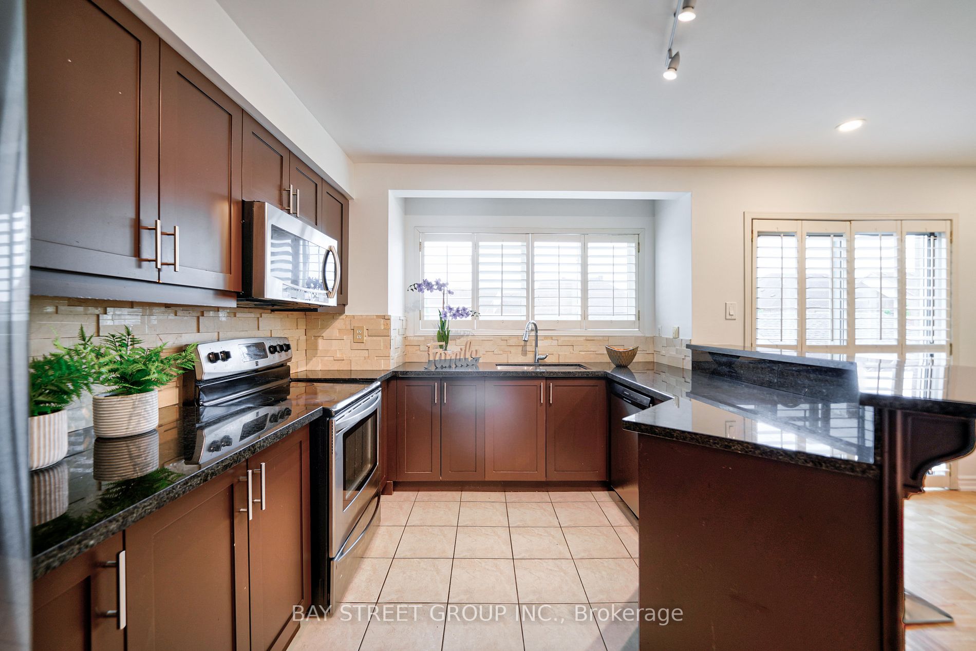 239 Shirley Dr