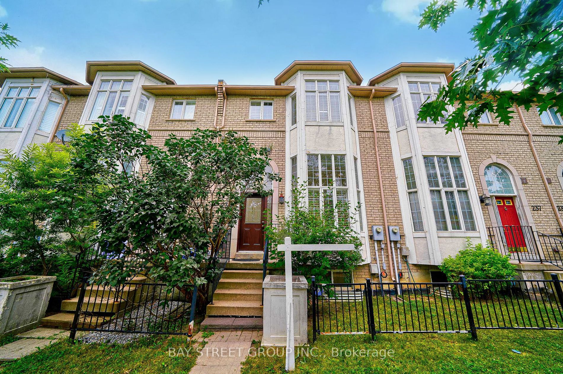 239 Shirley Dr