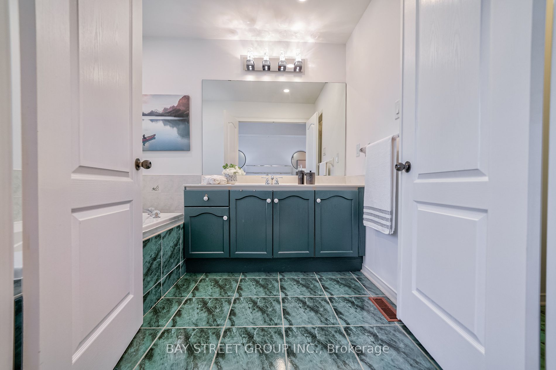 239 Shirley Dr