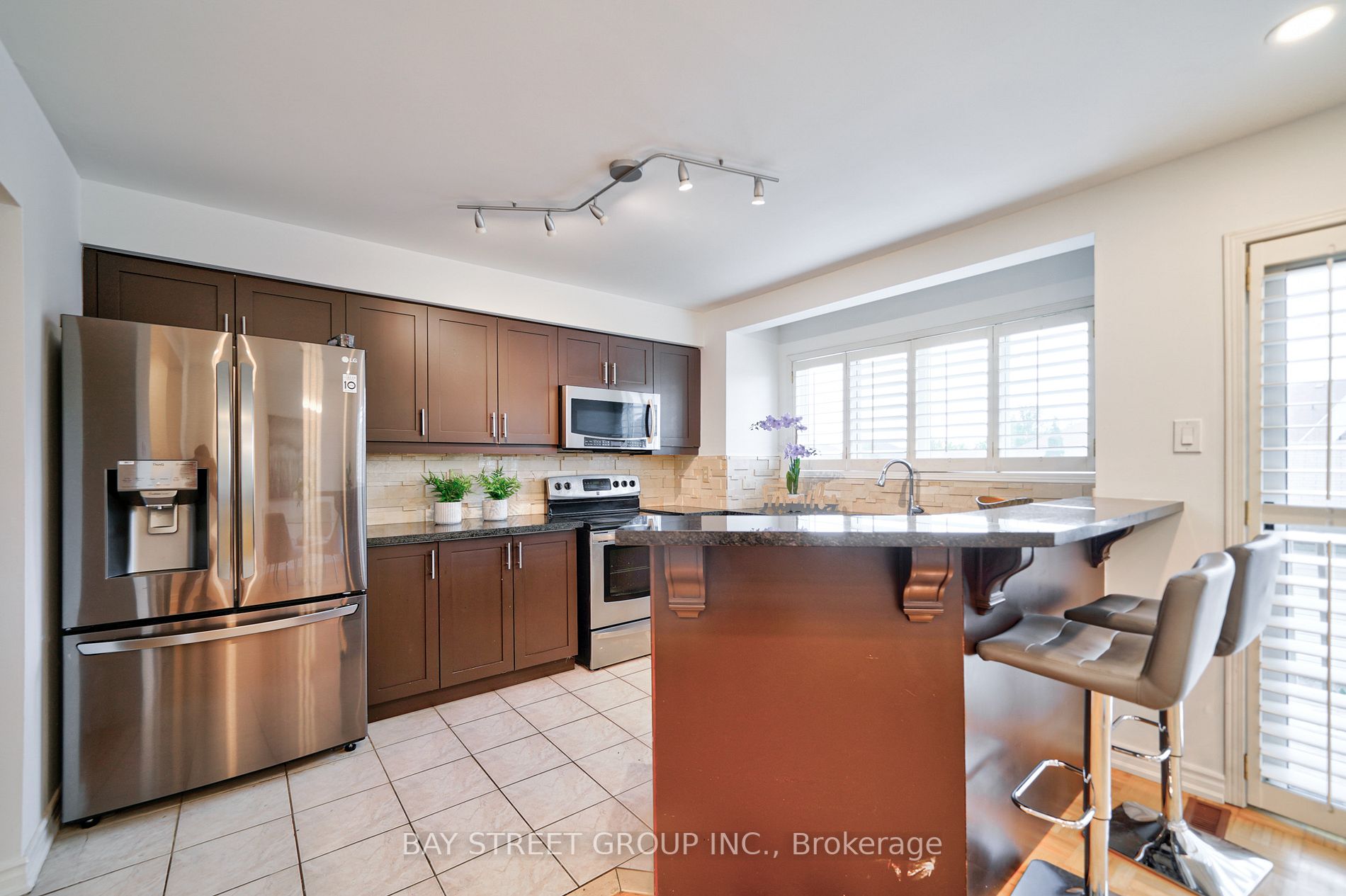 239 Shirley Dr