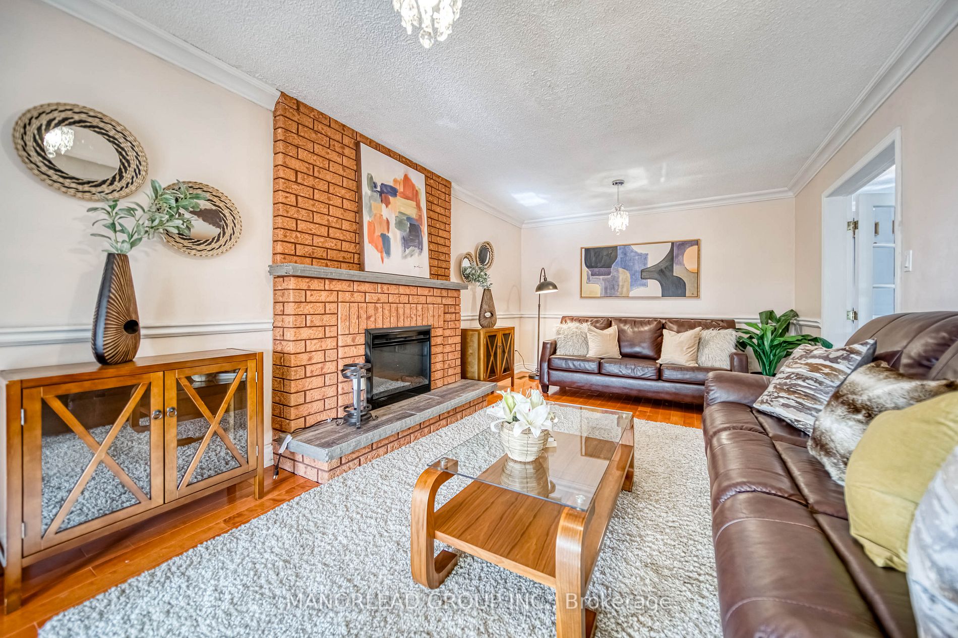 95 Clover Leaf St