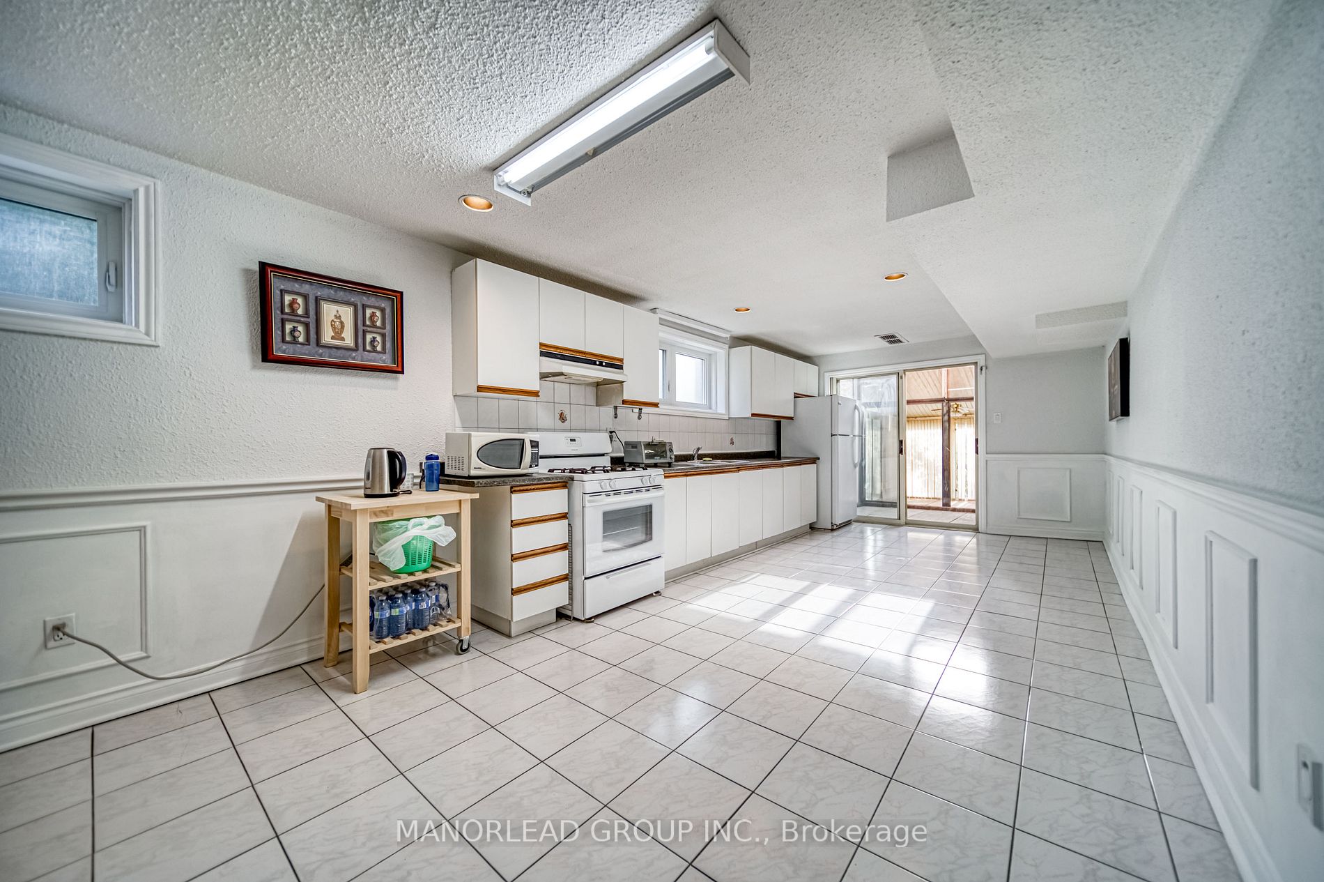 95 Clover Leaf St