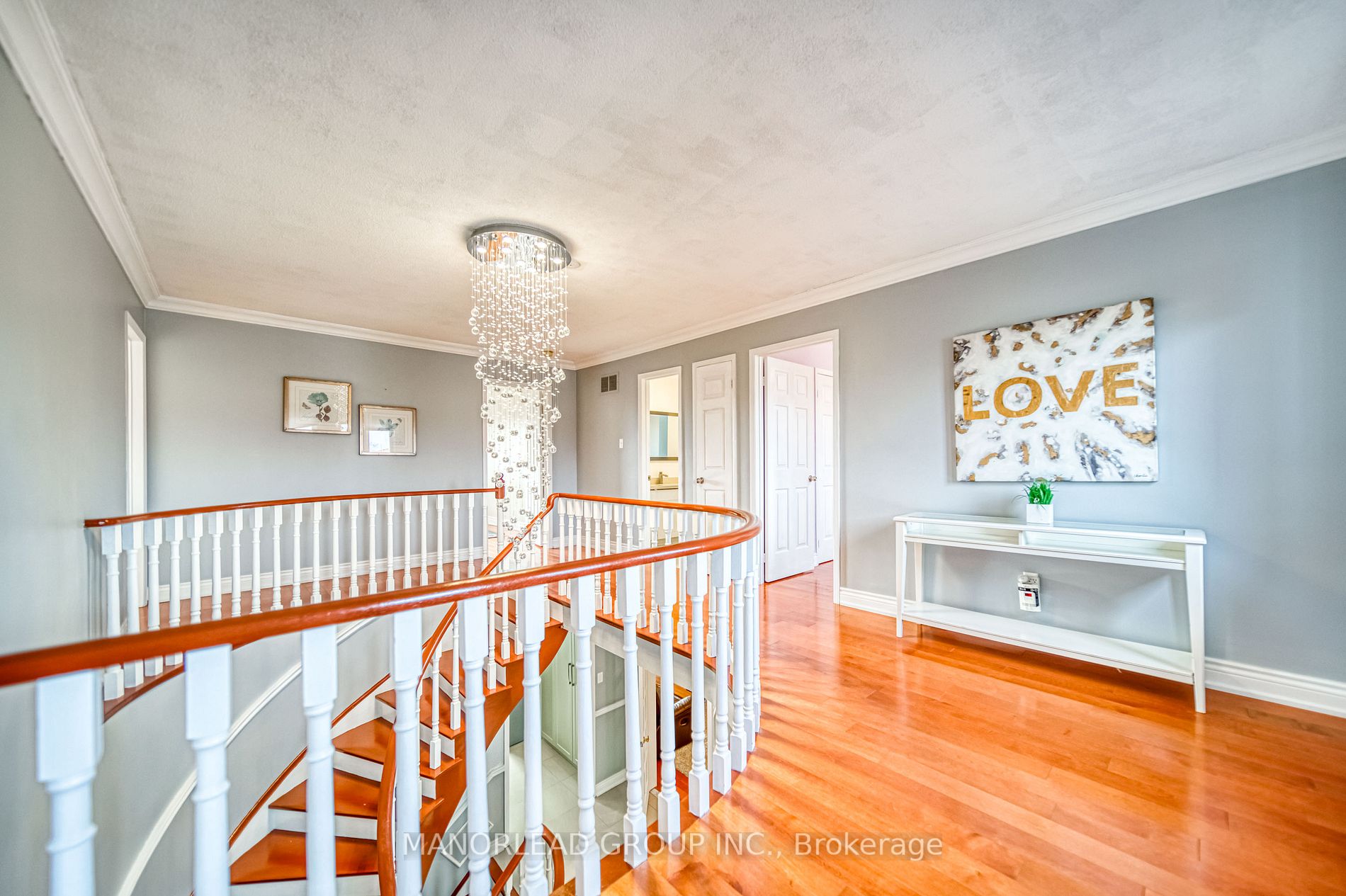 95 Clover Leaf St