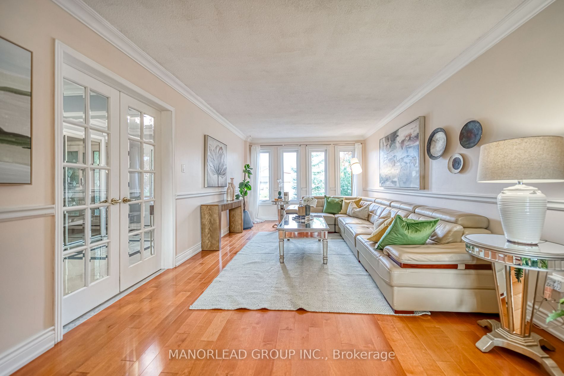 95 Clover Leaf St