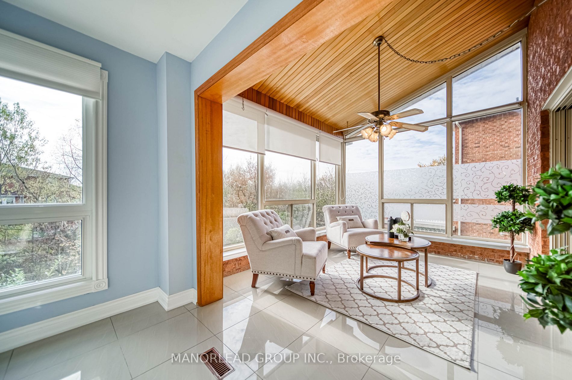 95 Clover Leaf St