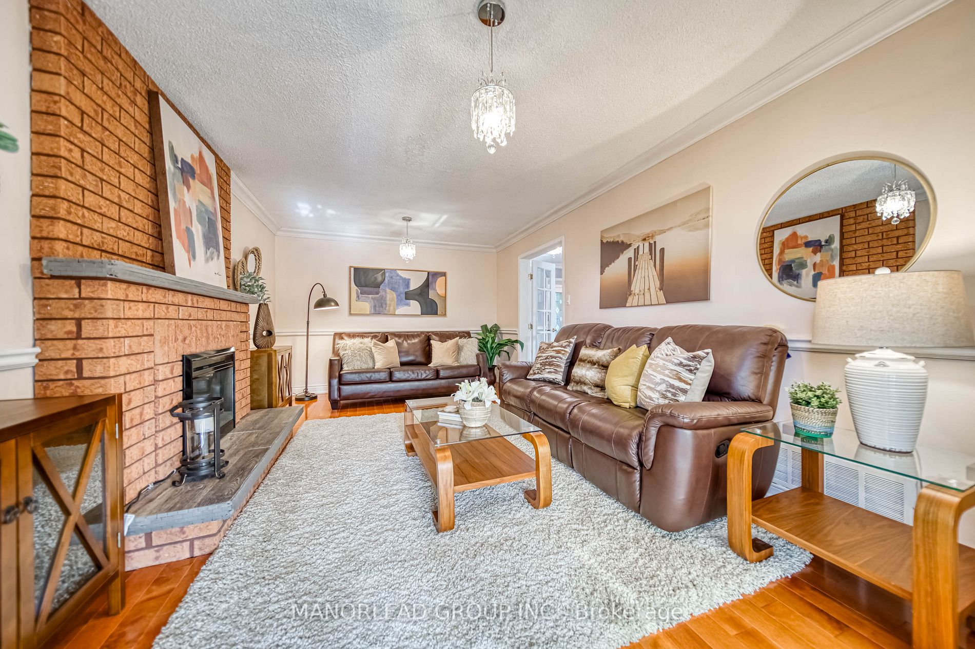 95 Clover Leaf St