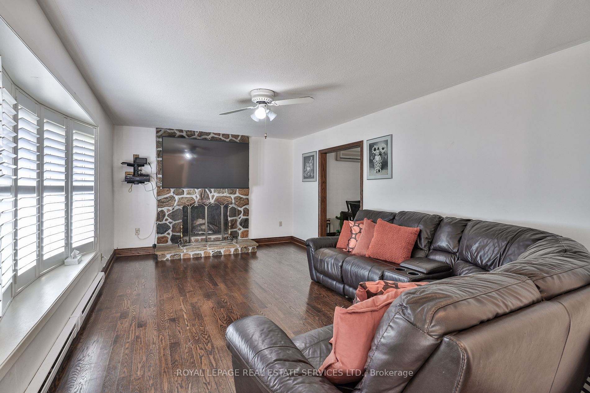 20430 Bathurst St