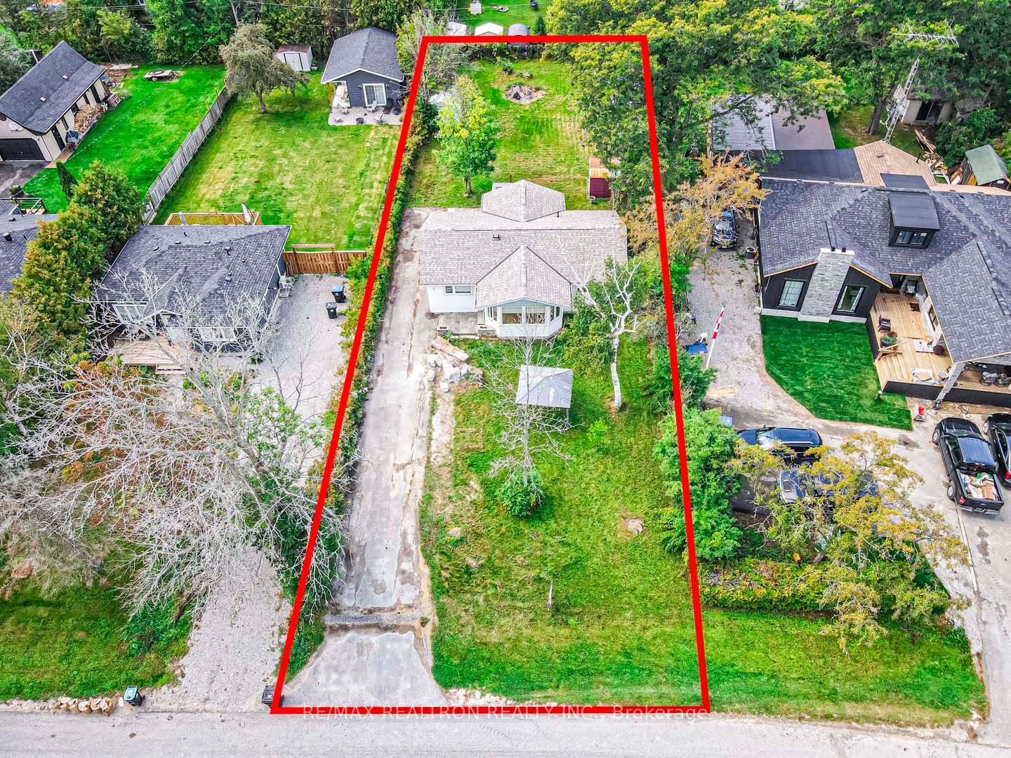 98 Lakeshore Blvd