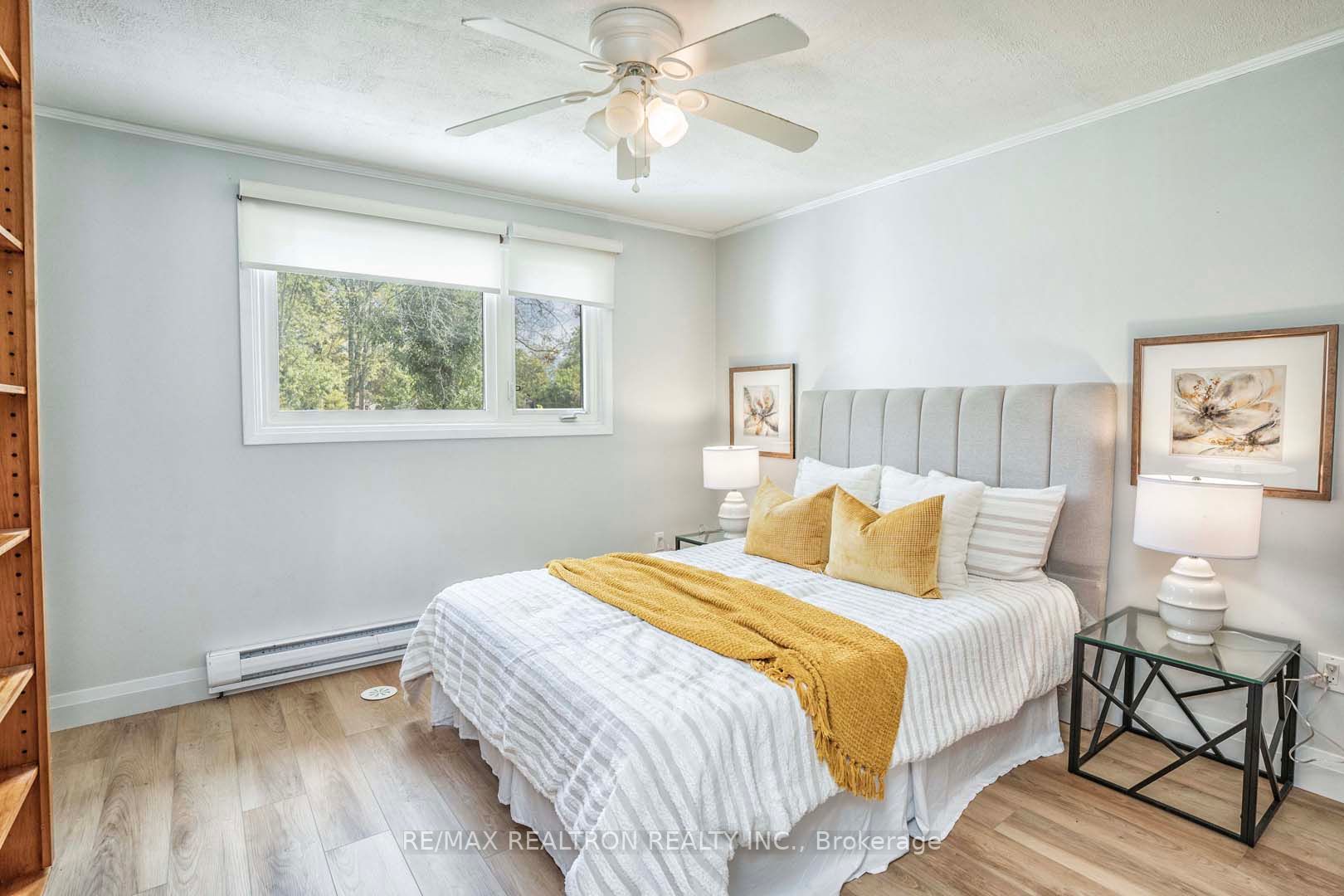98 Lakeshore Blvd