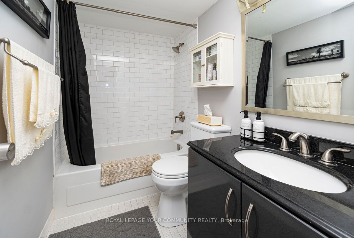 50 Inverlochy Blvd, #309