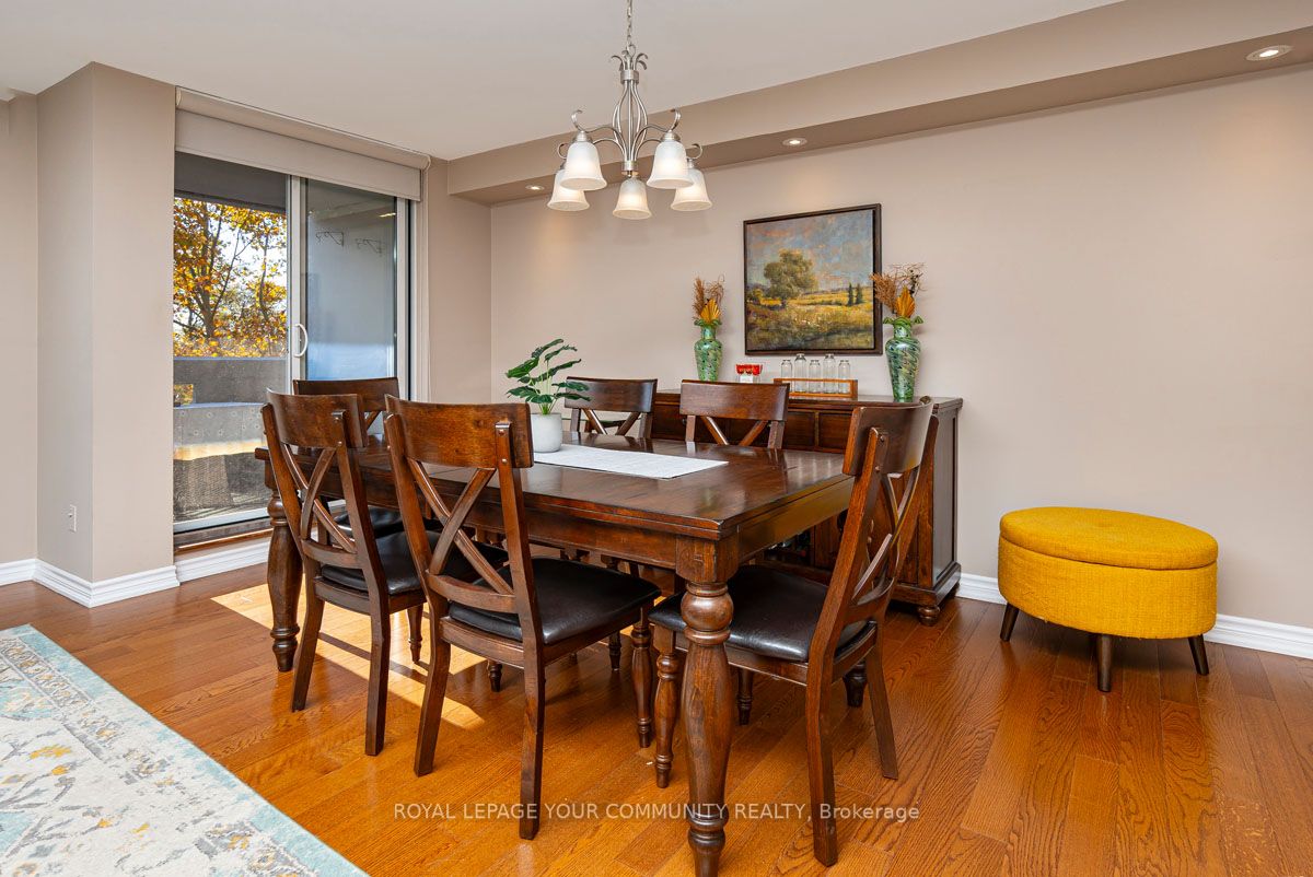 50 Inverlochy Blvd, #309
