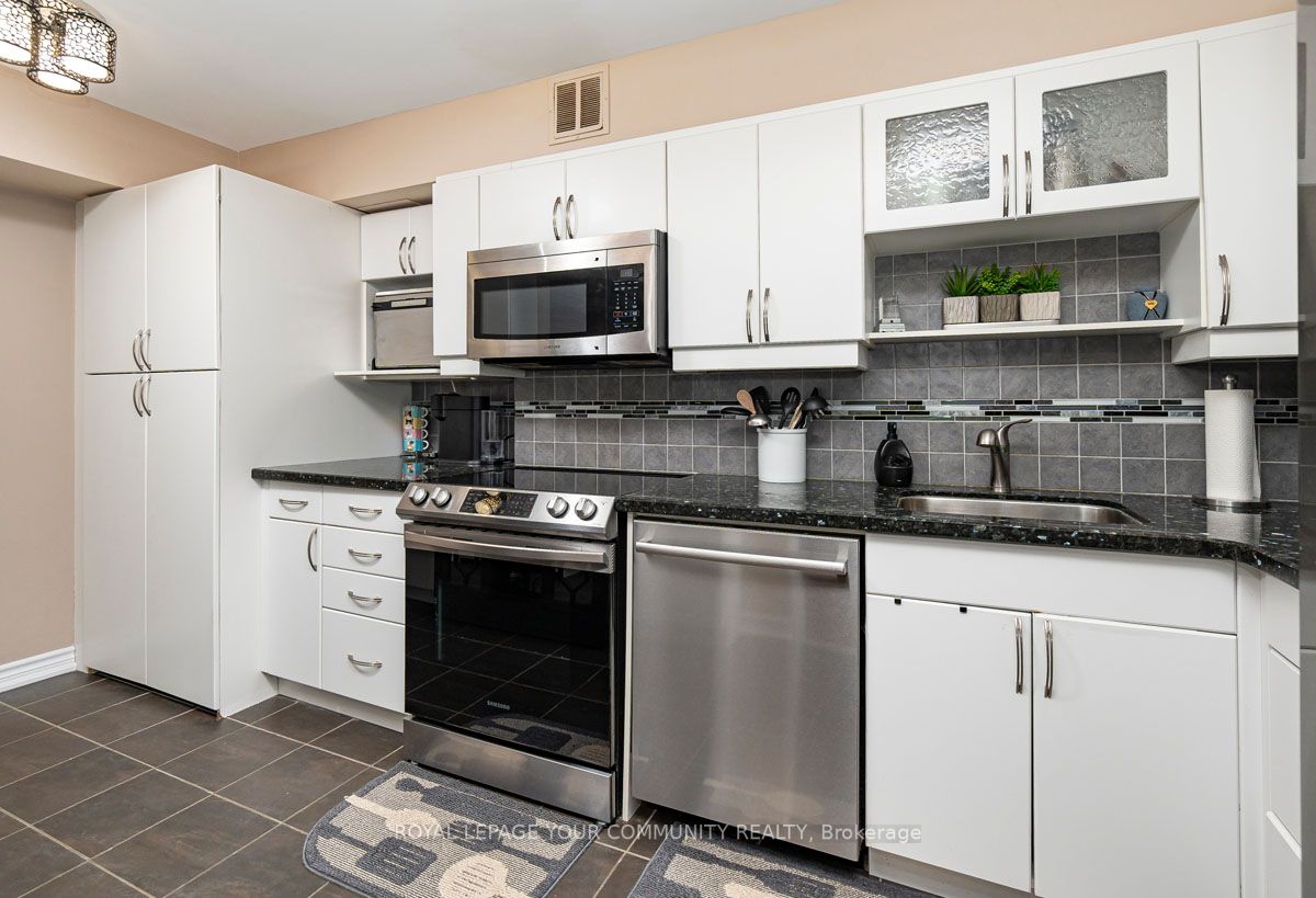 50 Inverlochy Blvd, #309