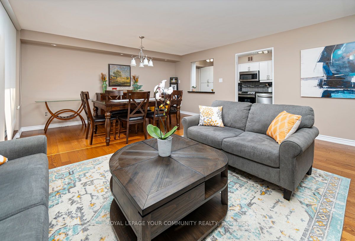 50 Inverlochy Blvd, #309