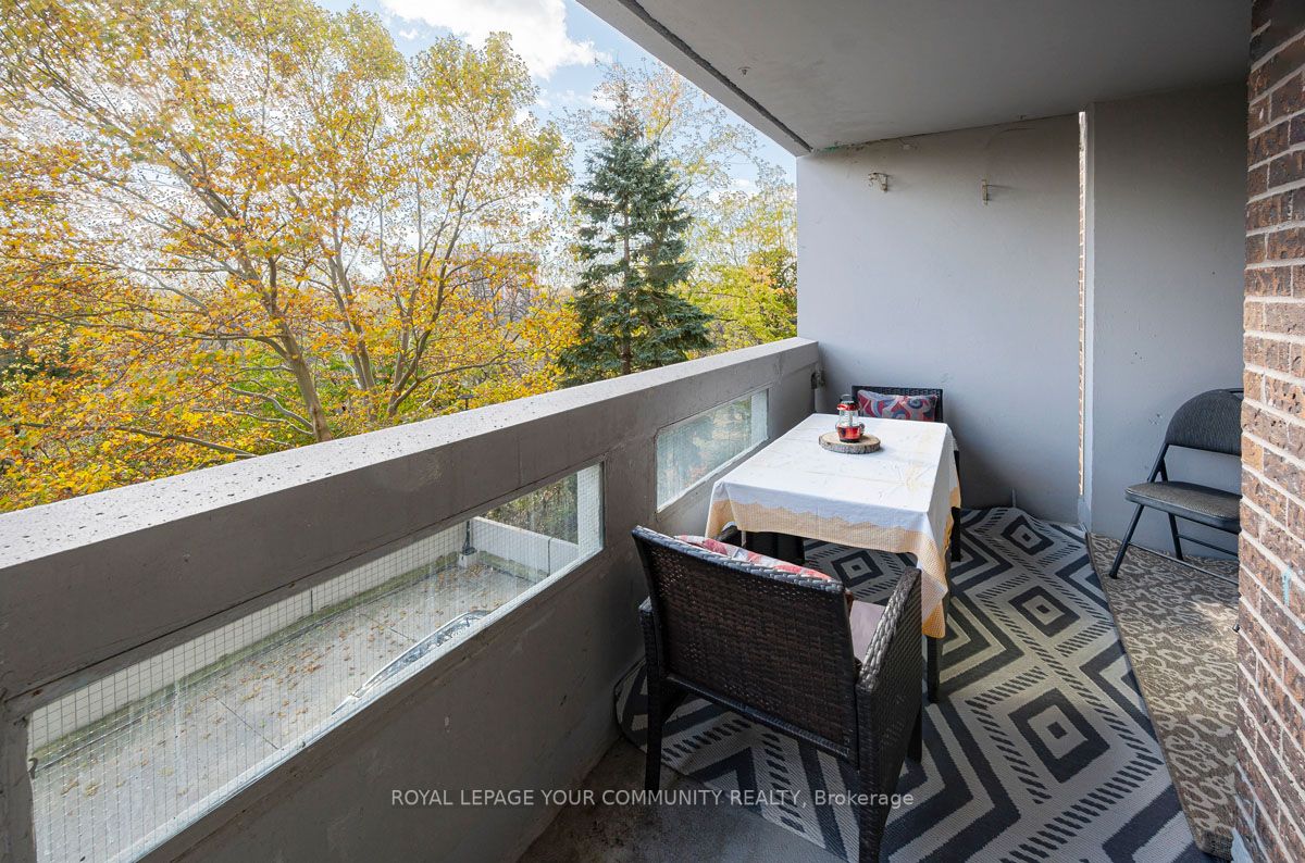 50 Inverlochy Blvd, #309