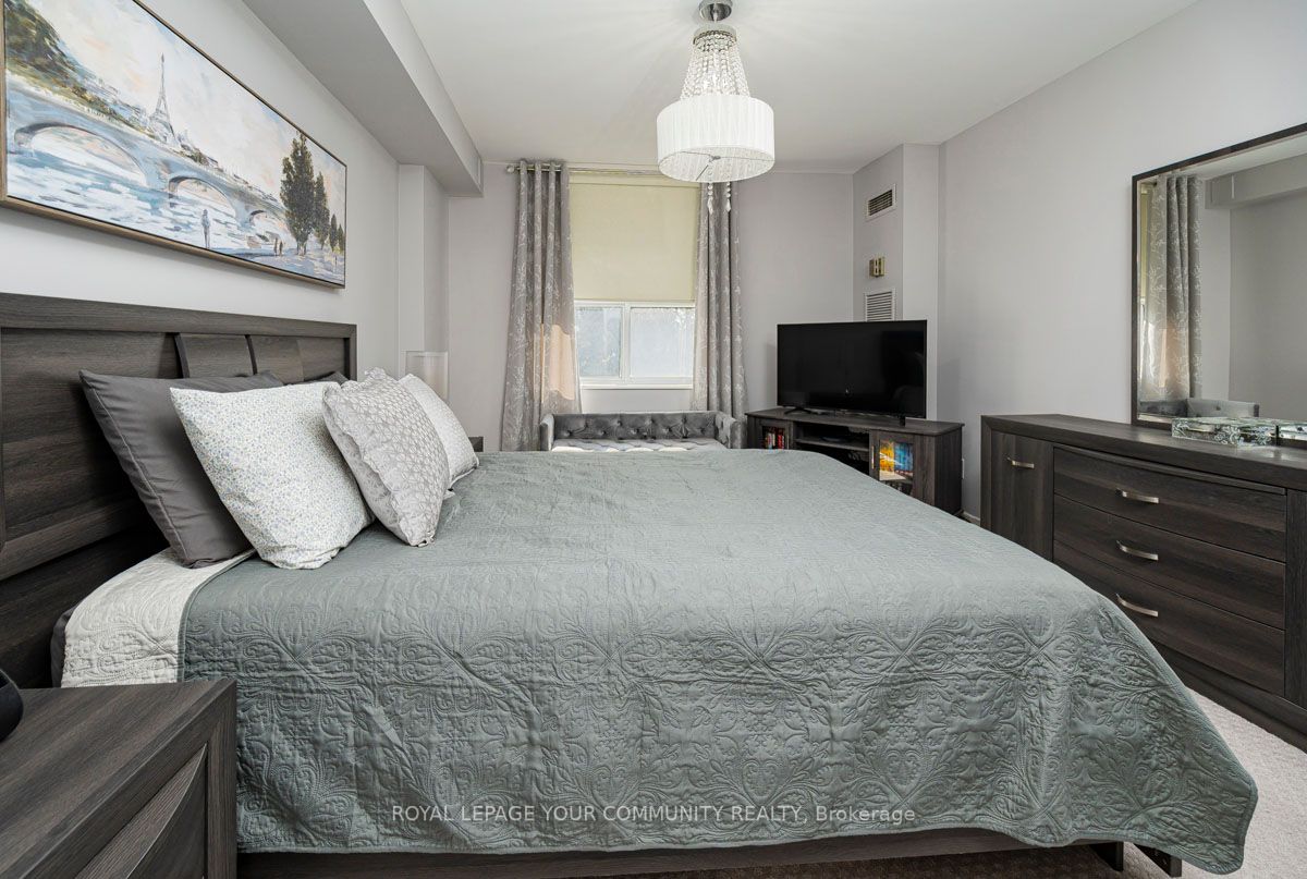 50 Inverlochy Blvd, #309