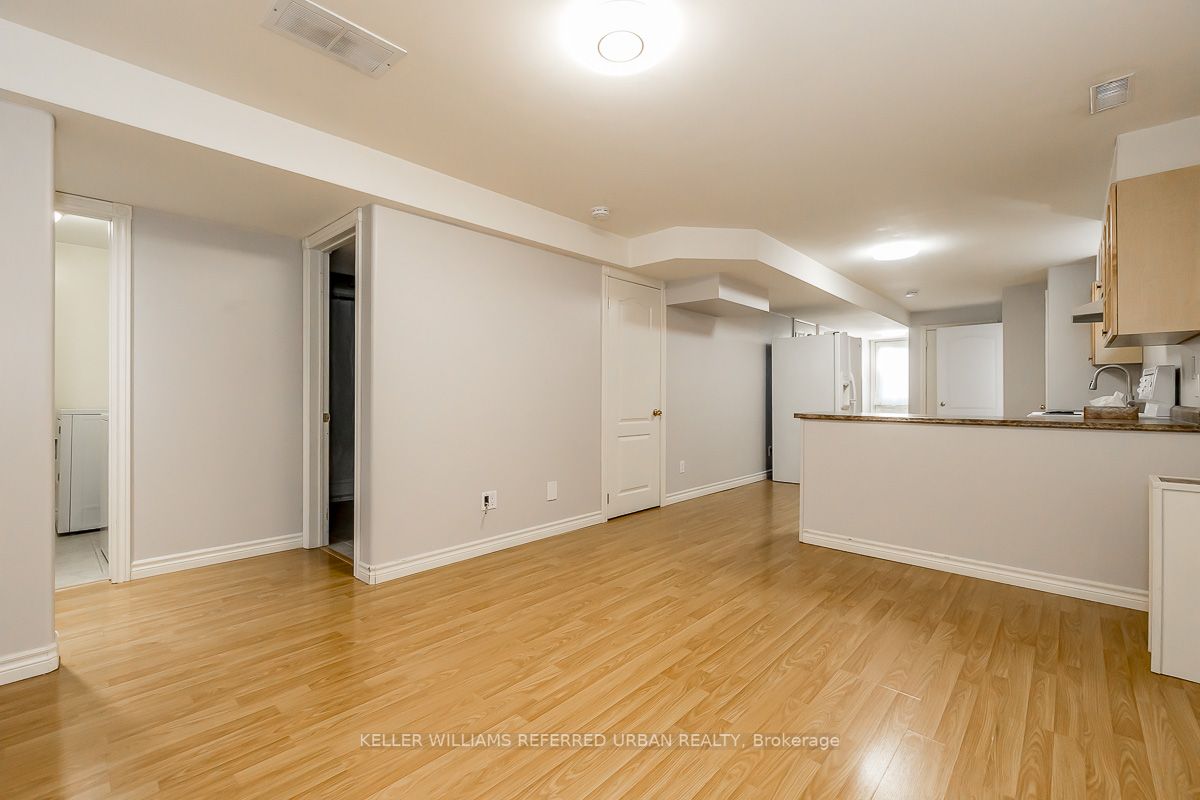 42 Adams St