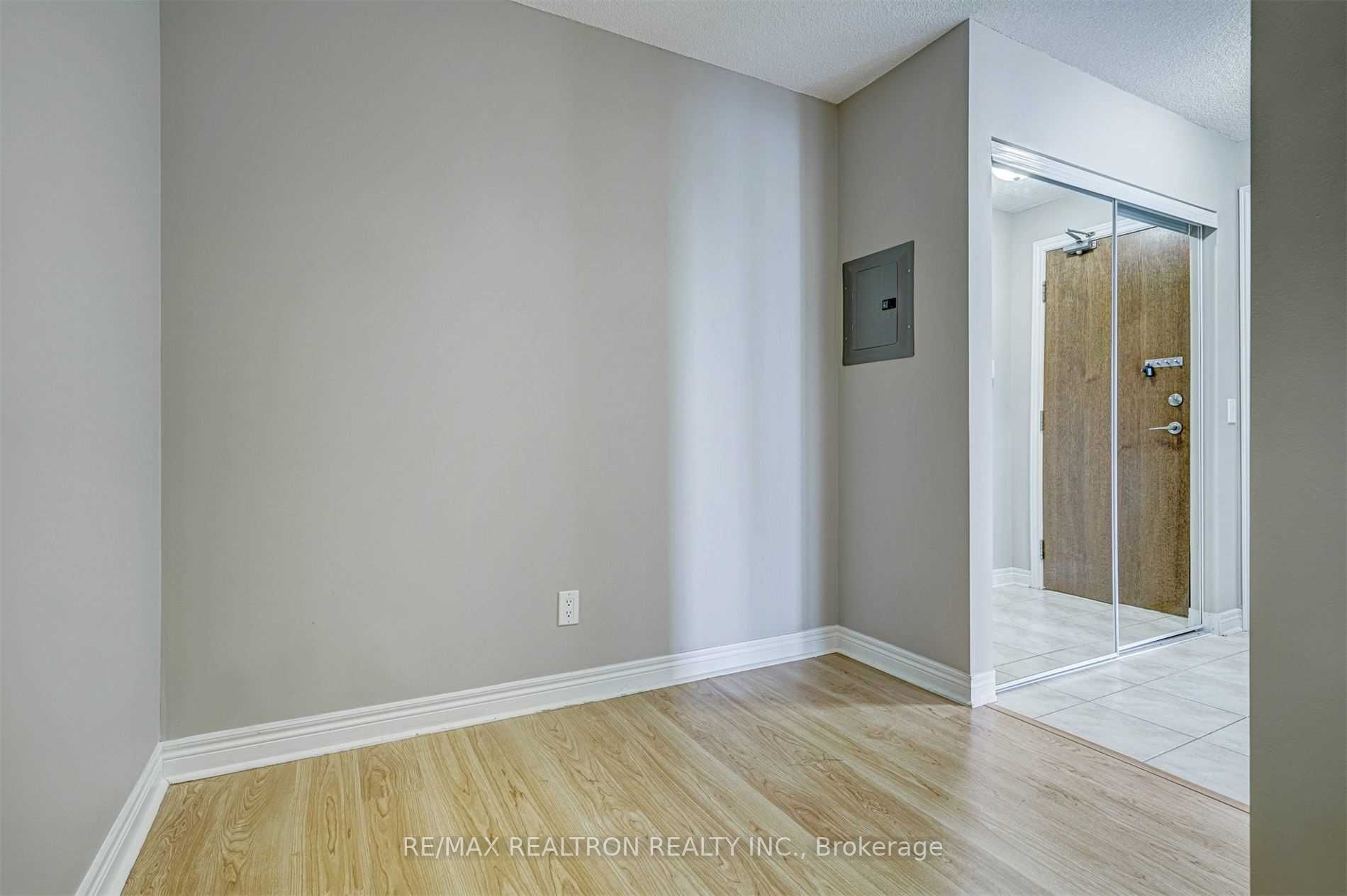 60 Disera Dr, #1110