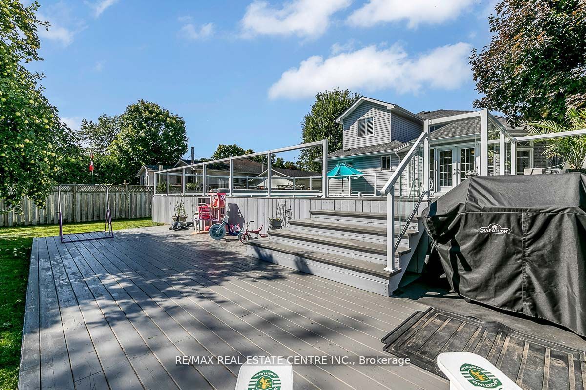 2157 Mildred Ave