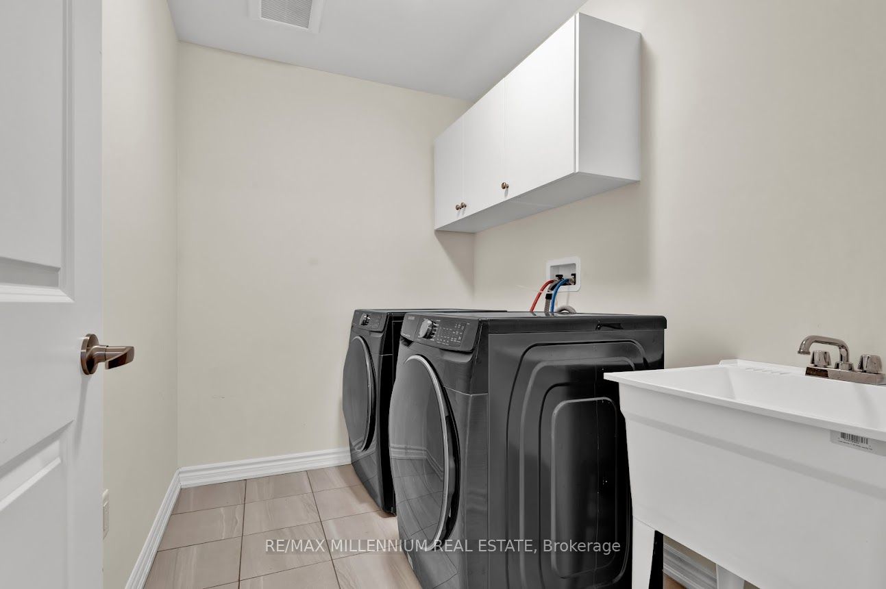 2268 Grainger Loop