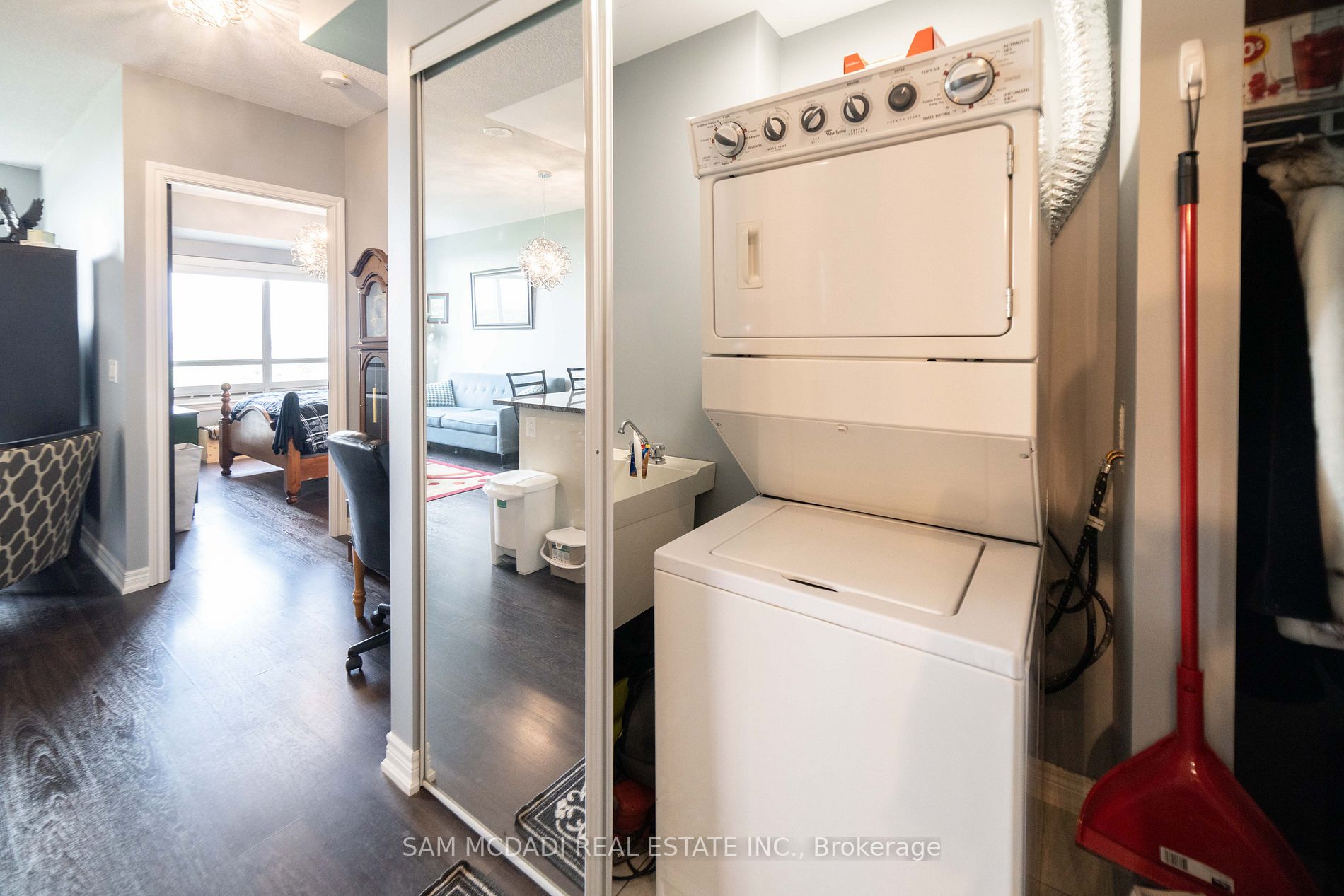 9245 Jane St, #1102
