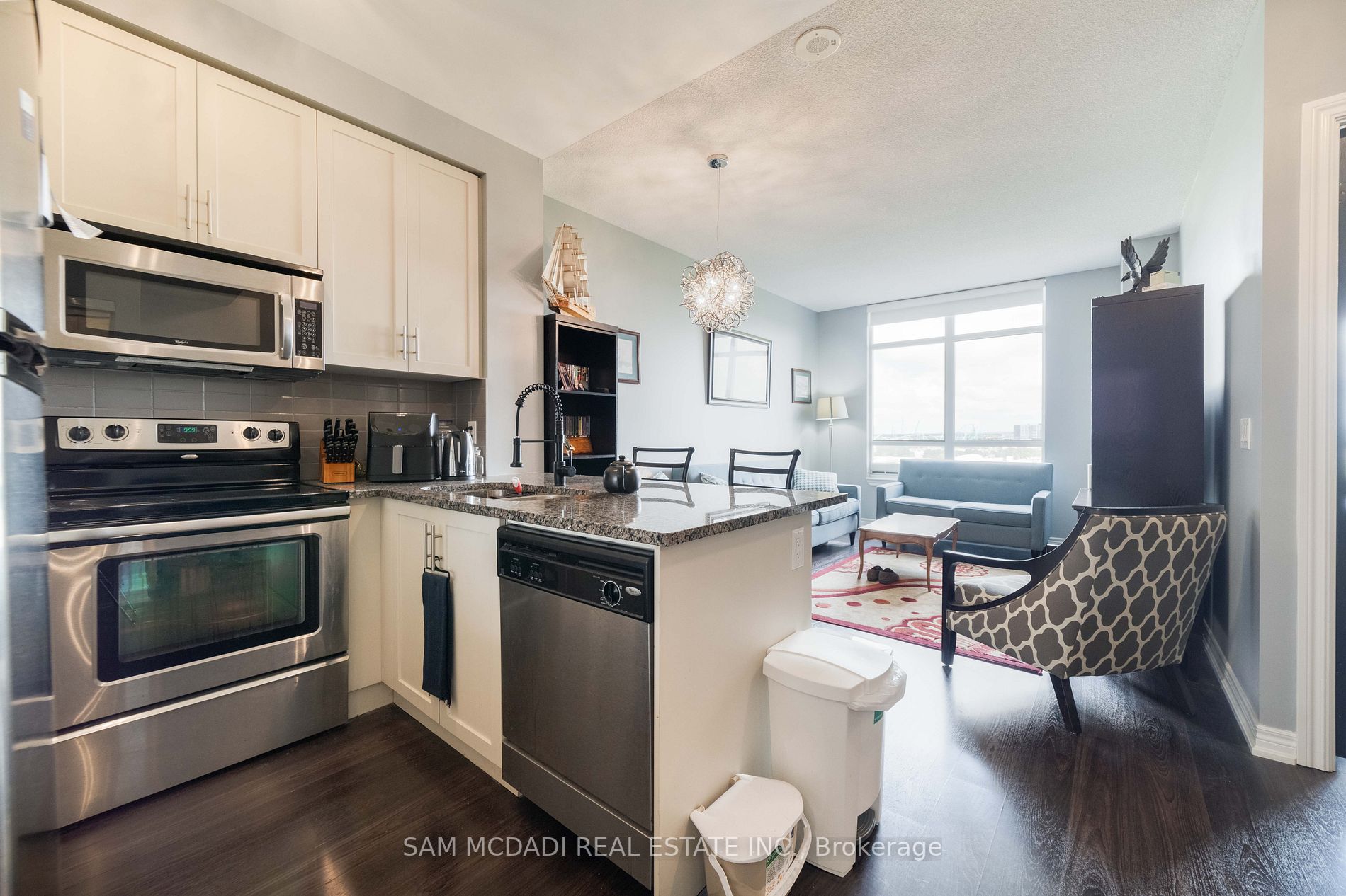 9245 Jane St, #1102