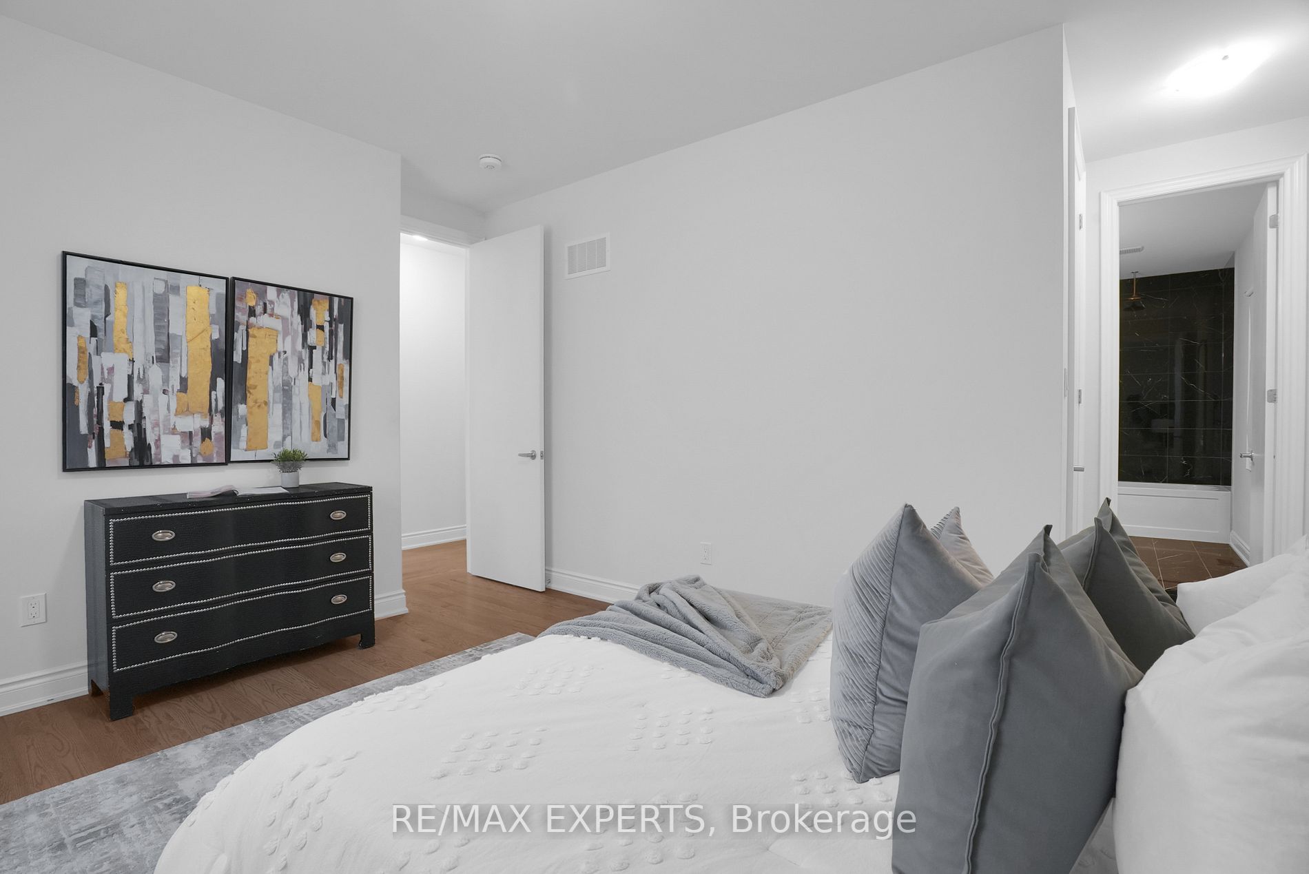 72 Deerhaven Cres