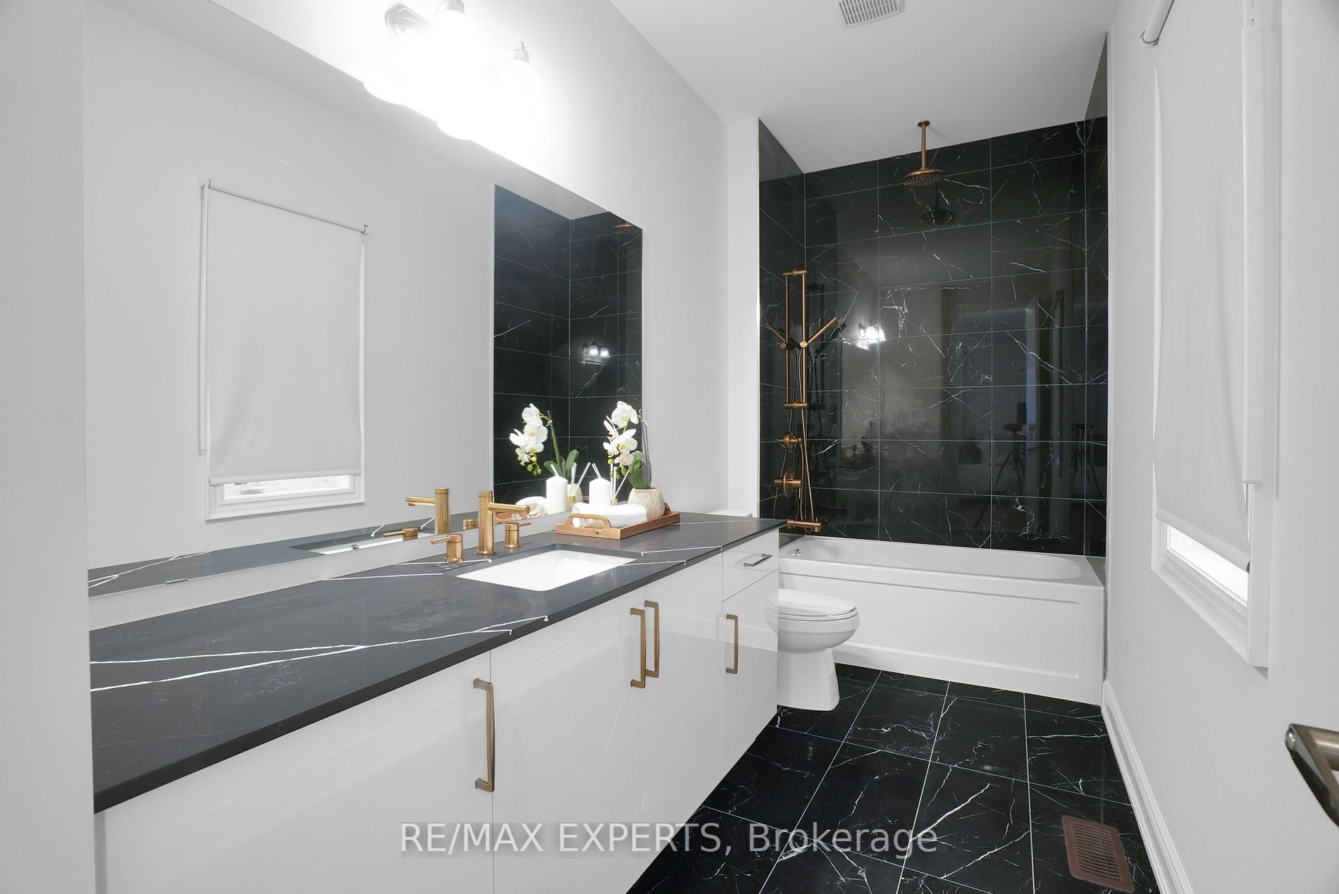 72 Deerhaven Cres