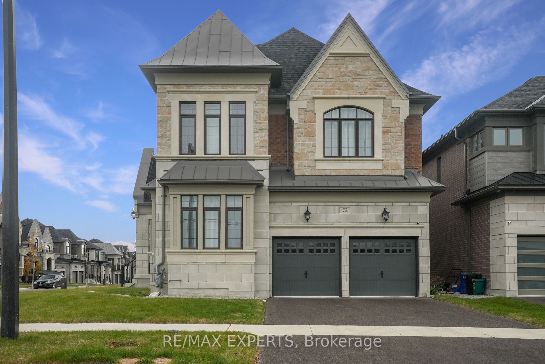 72 Deerhaven Cres