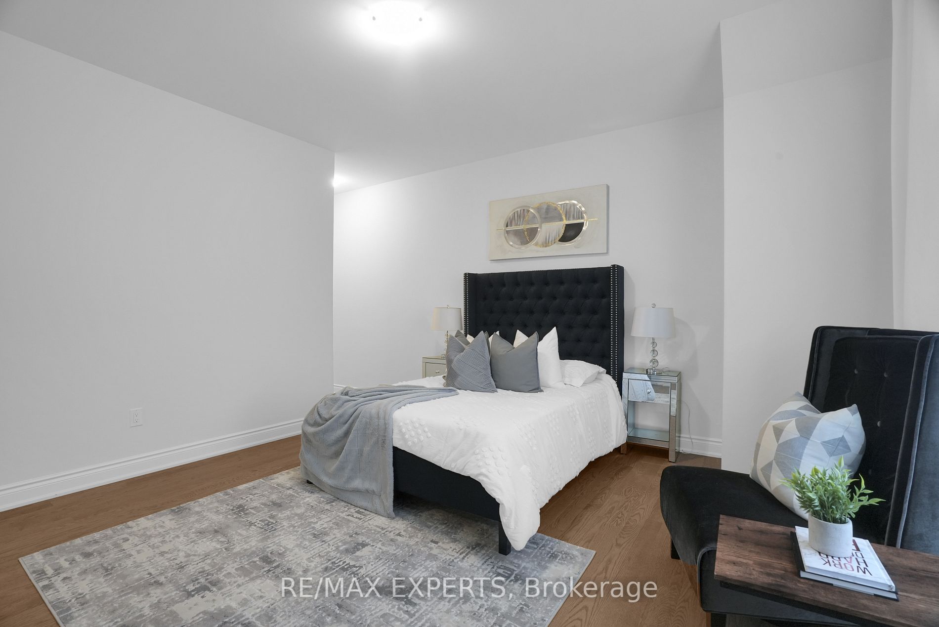 72 Deerhaven Cres