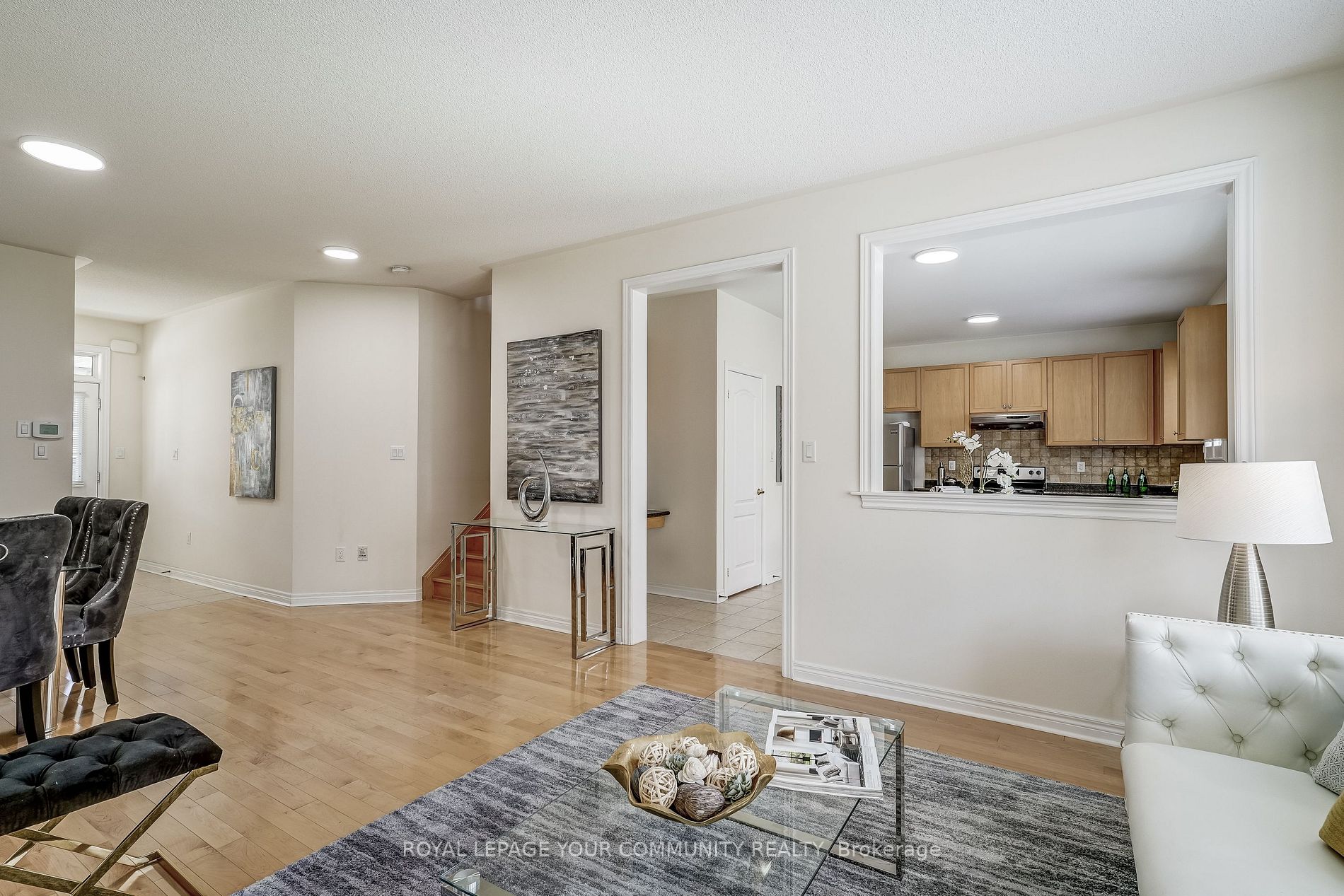 46 Edgehill Ave