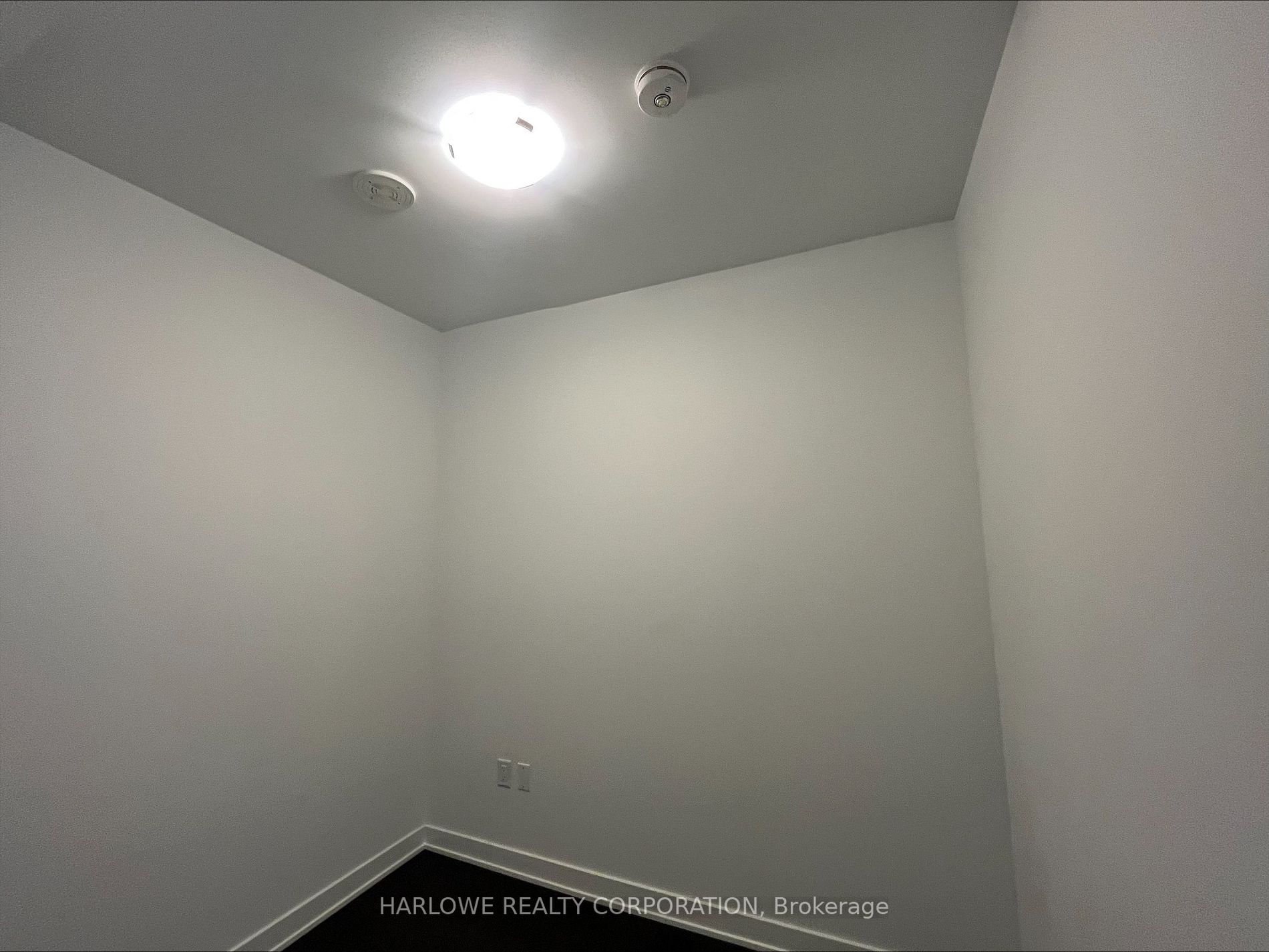 95 Oneida Cres, #611