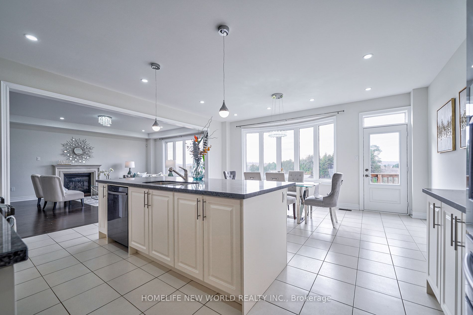 65 Kiteley Crescent