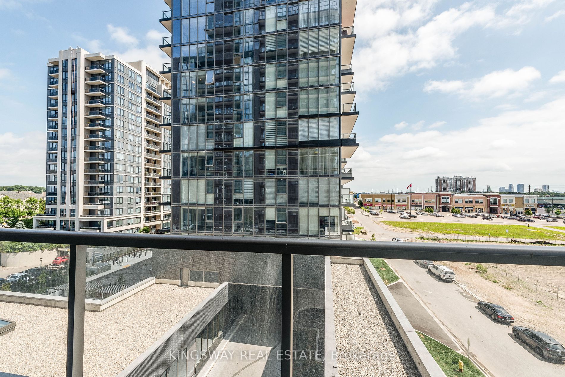 10 Gatineau Dr, #501