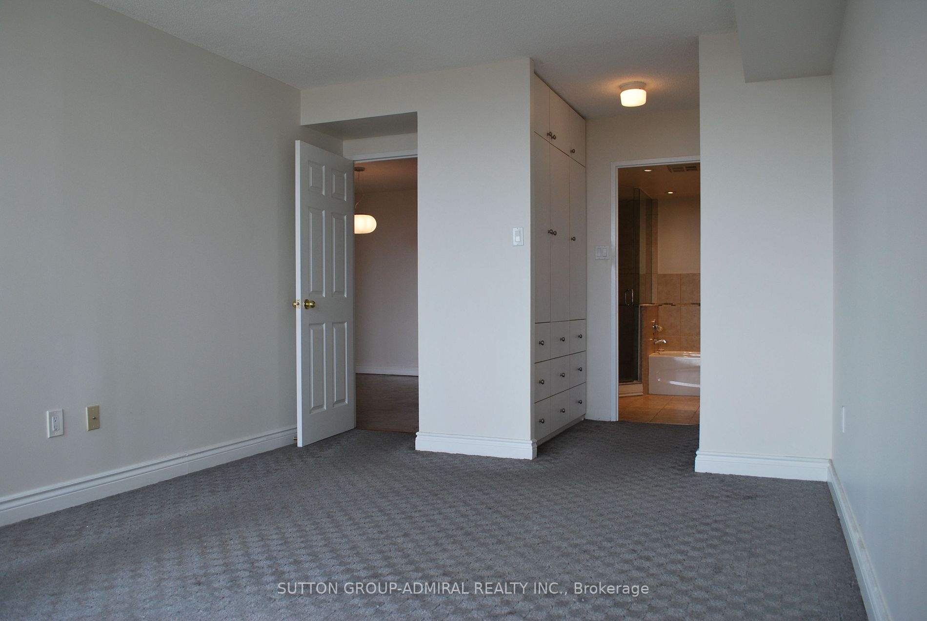 7440 Bathurst St, #1109