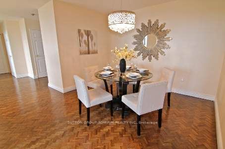 7440 Bathurst St, #1109